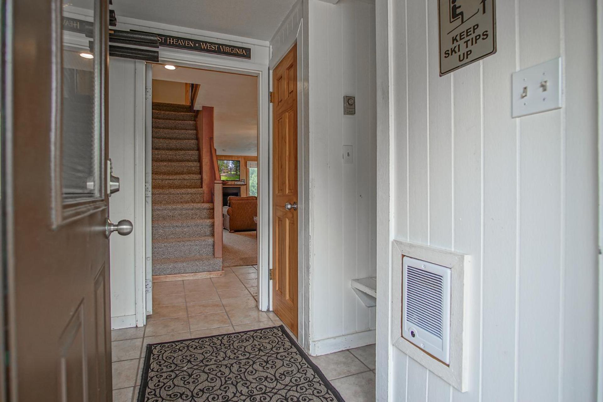Powderidge 40: Slope Side, Sleeps 9 Full Kitchen