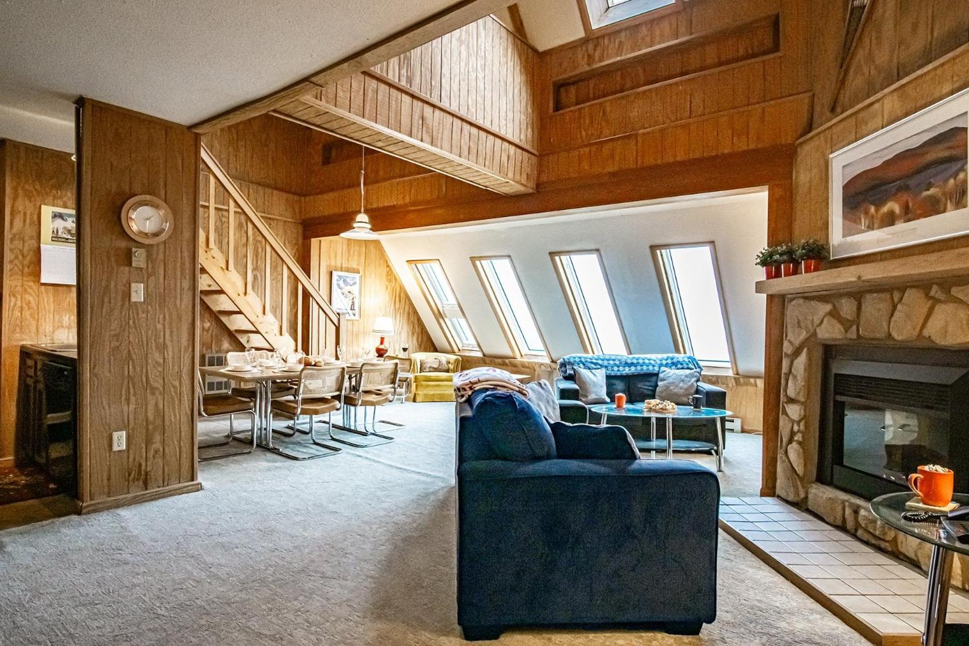 Leatherbark - 301B, 2 Bedroom Allegheny Sunrise Spacious Condo Foosball