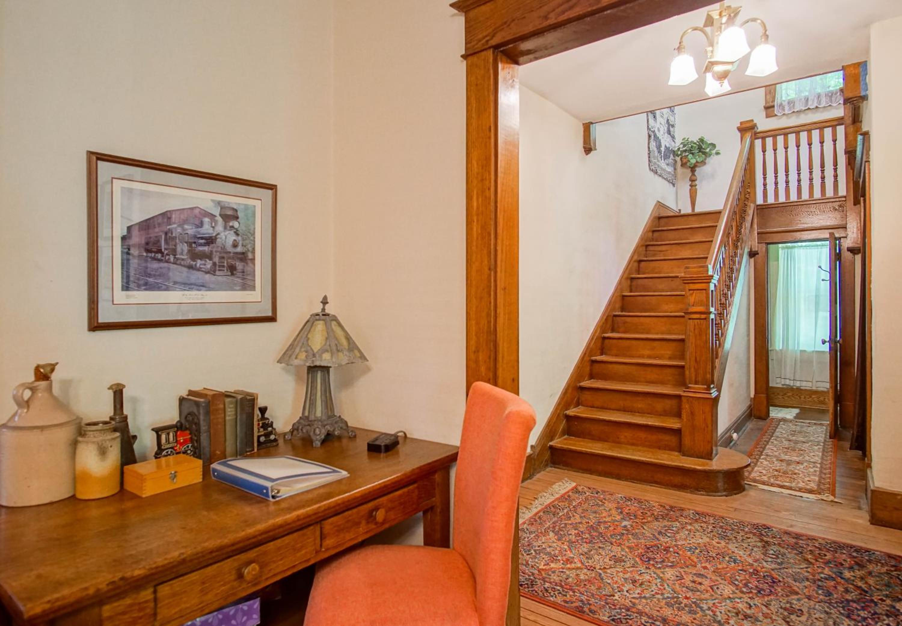 5 Br: Historic Glaab House in Cass, with AC, Amazing Kitchen, Covered Porches, Historical Landmark
