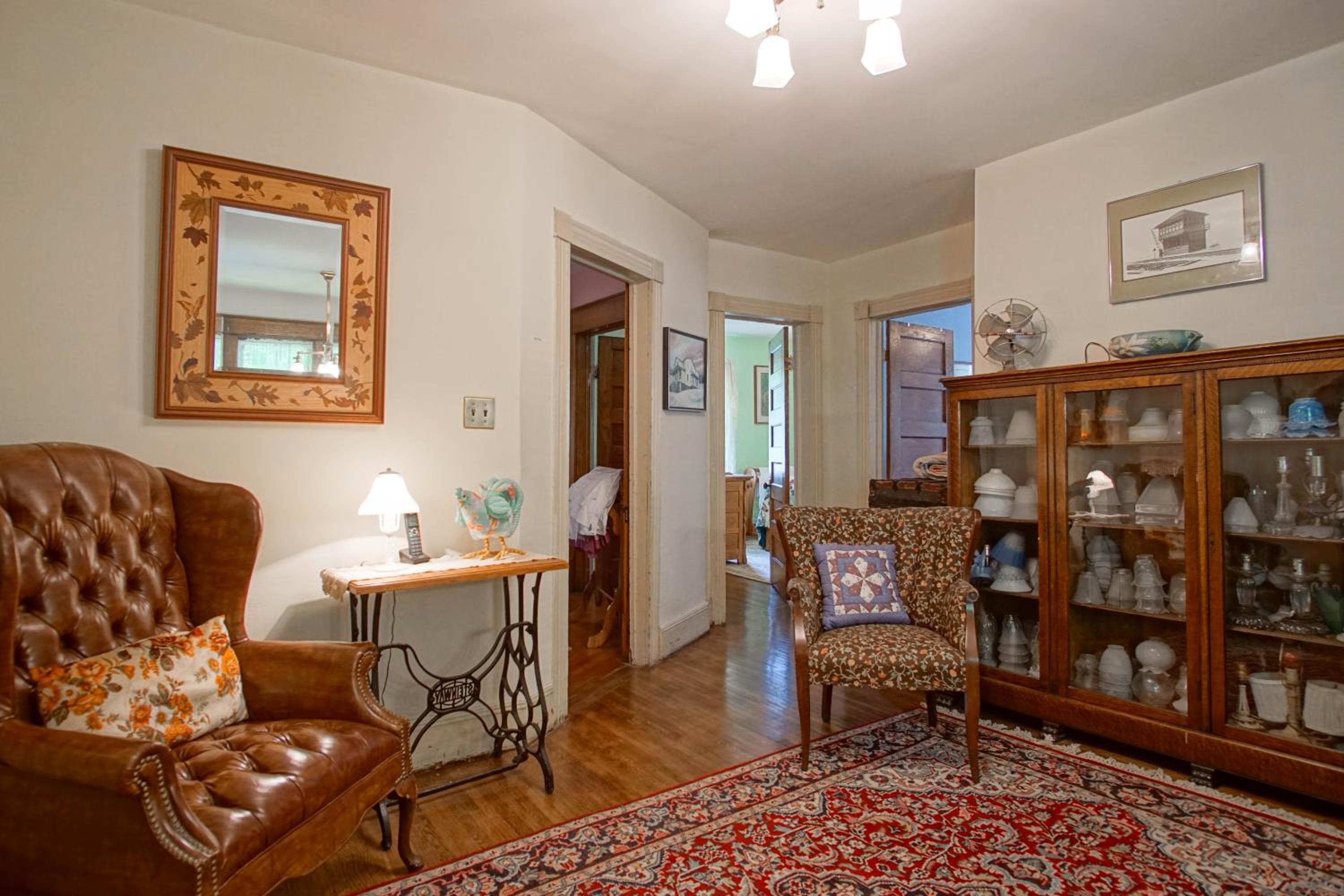 5 Br: Historic Glaab House in Cass, with AC, Amazing Kitchen, Covered Porches, Historical Landmark