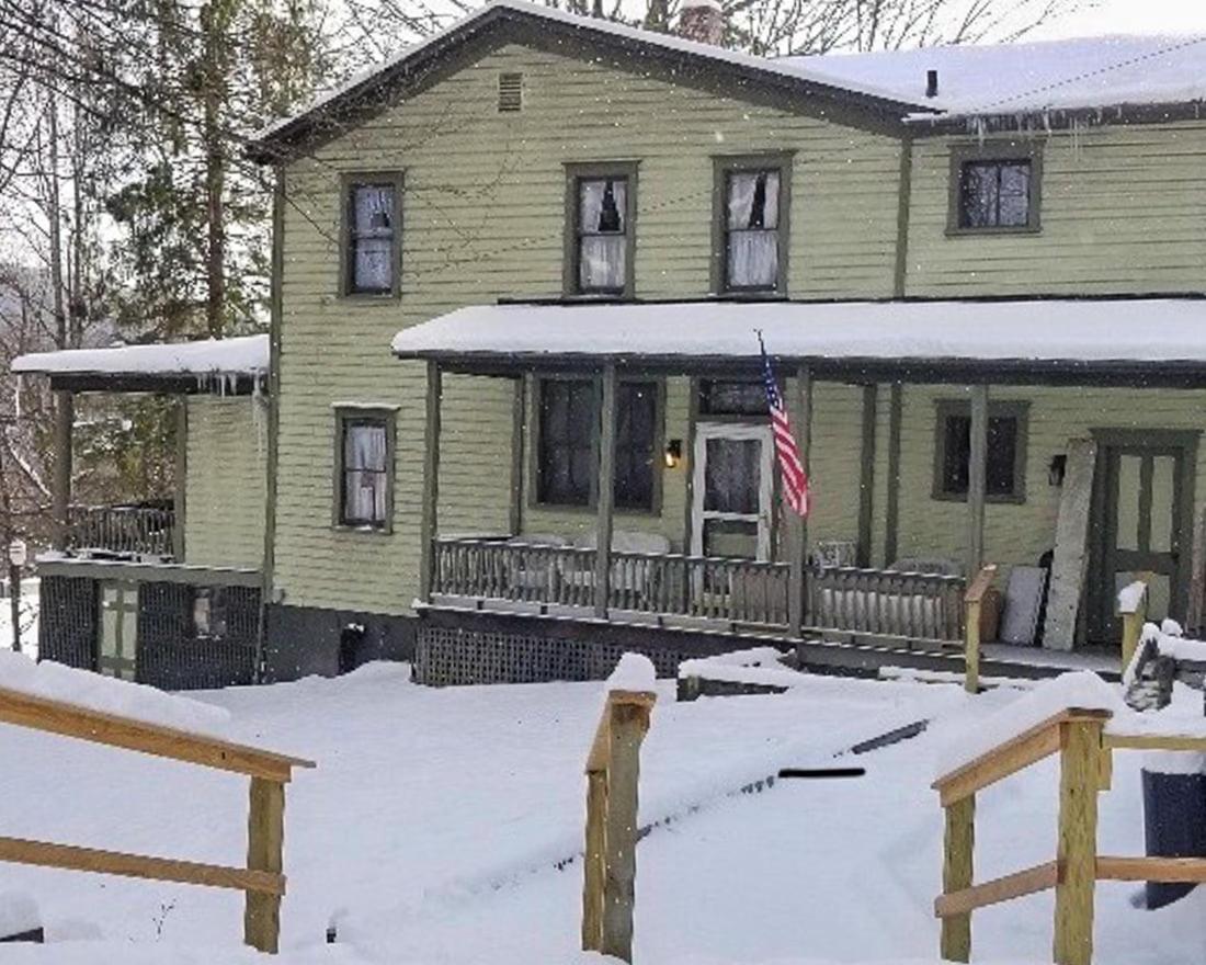 5 Br: Historic Glaab House in Cass, with AC, Amazing Kitchen, Covered Porches, Historical Landmark