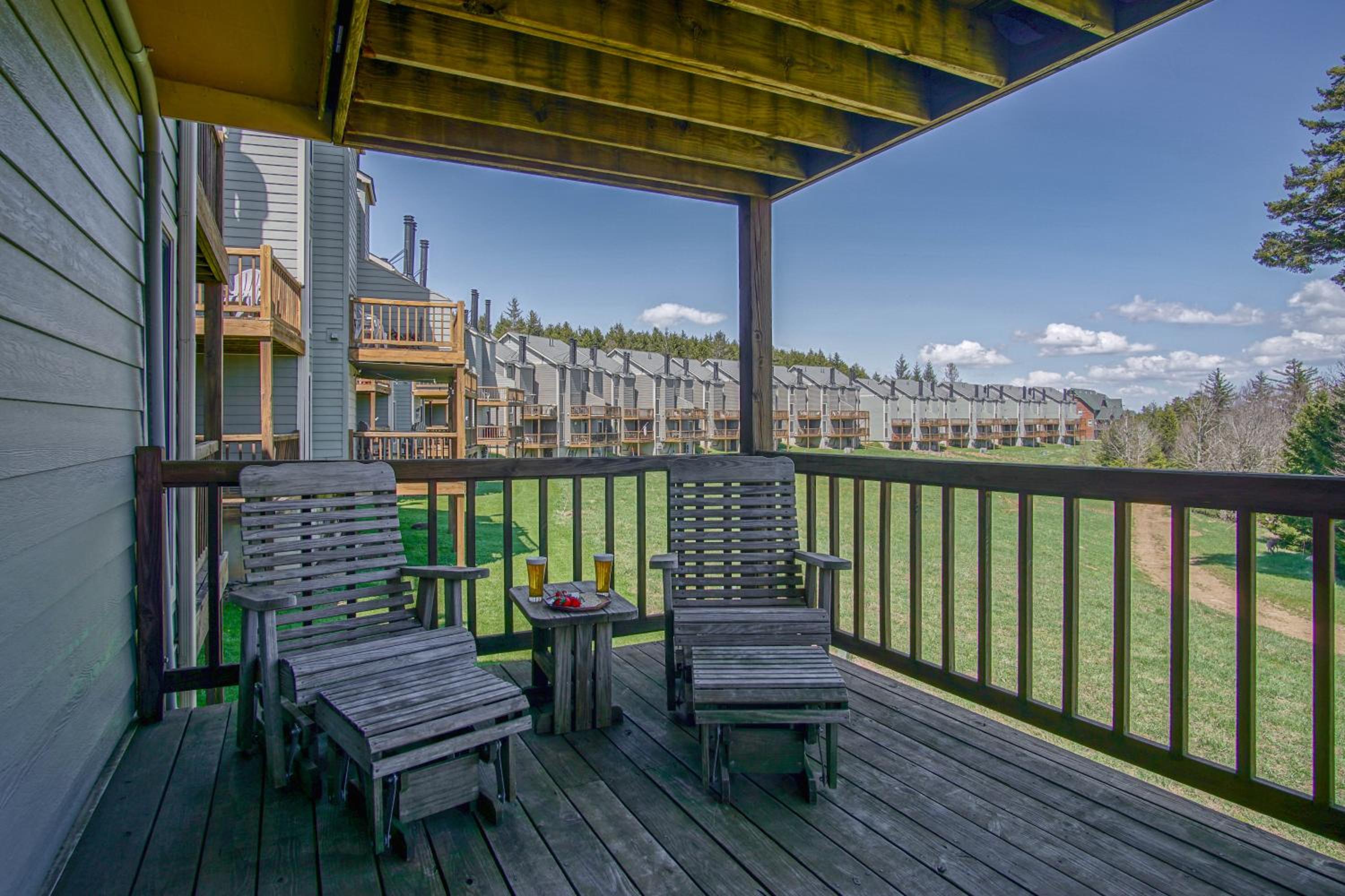 Powderidge 2 -Slope Side, Spacious Deck