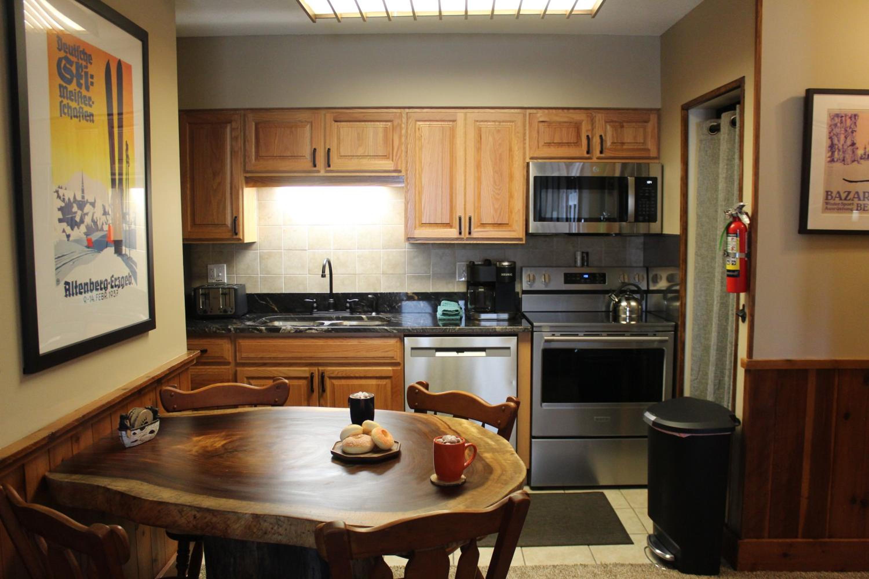 Whistlepunk 45- Modern comfort with Mountain Charm-1 bedroom