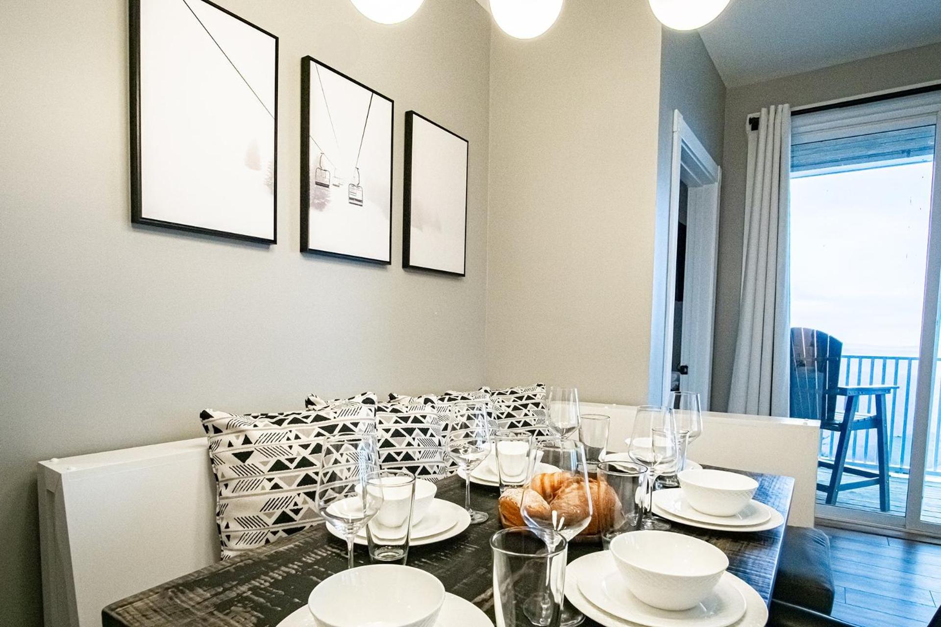 2 Br Seneca Condo 200 Beautiful Vista Views
