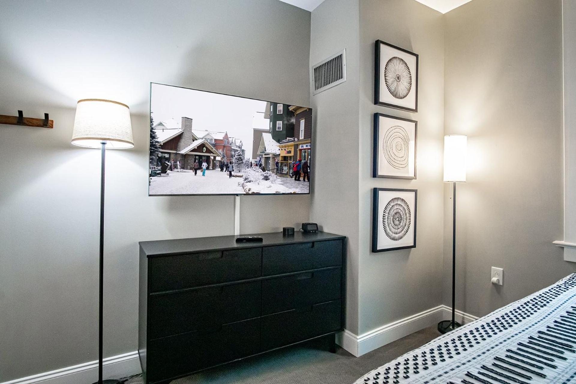 2 Br Seneca Condo 200 Beautiful Vista Views