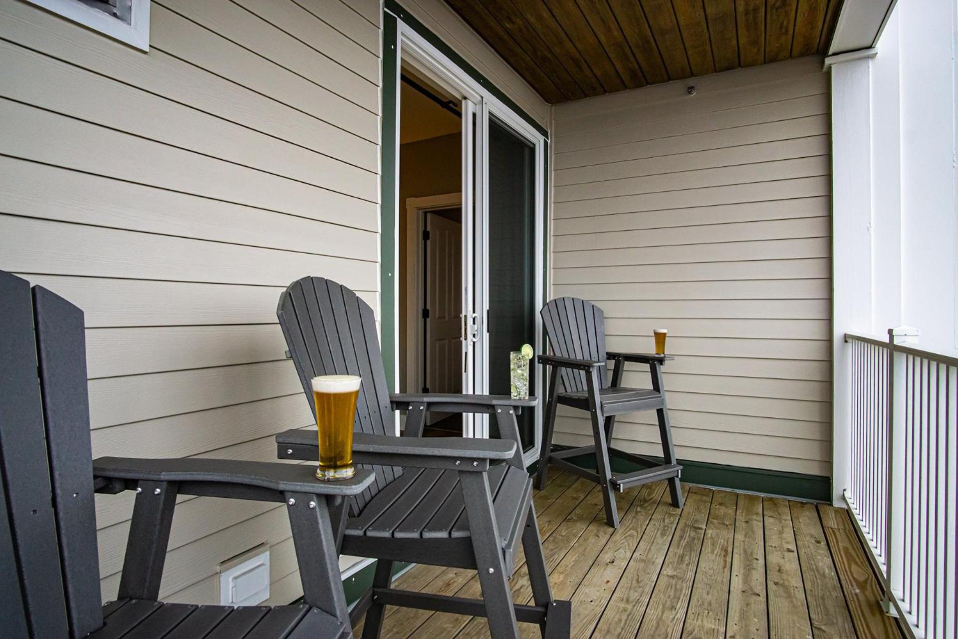 2 Br Seneca Condo 200 Beautiful Vista Views