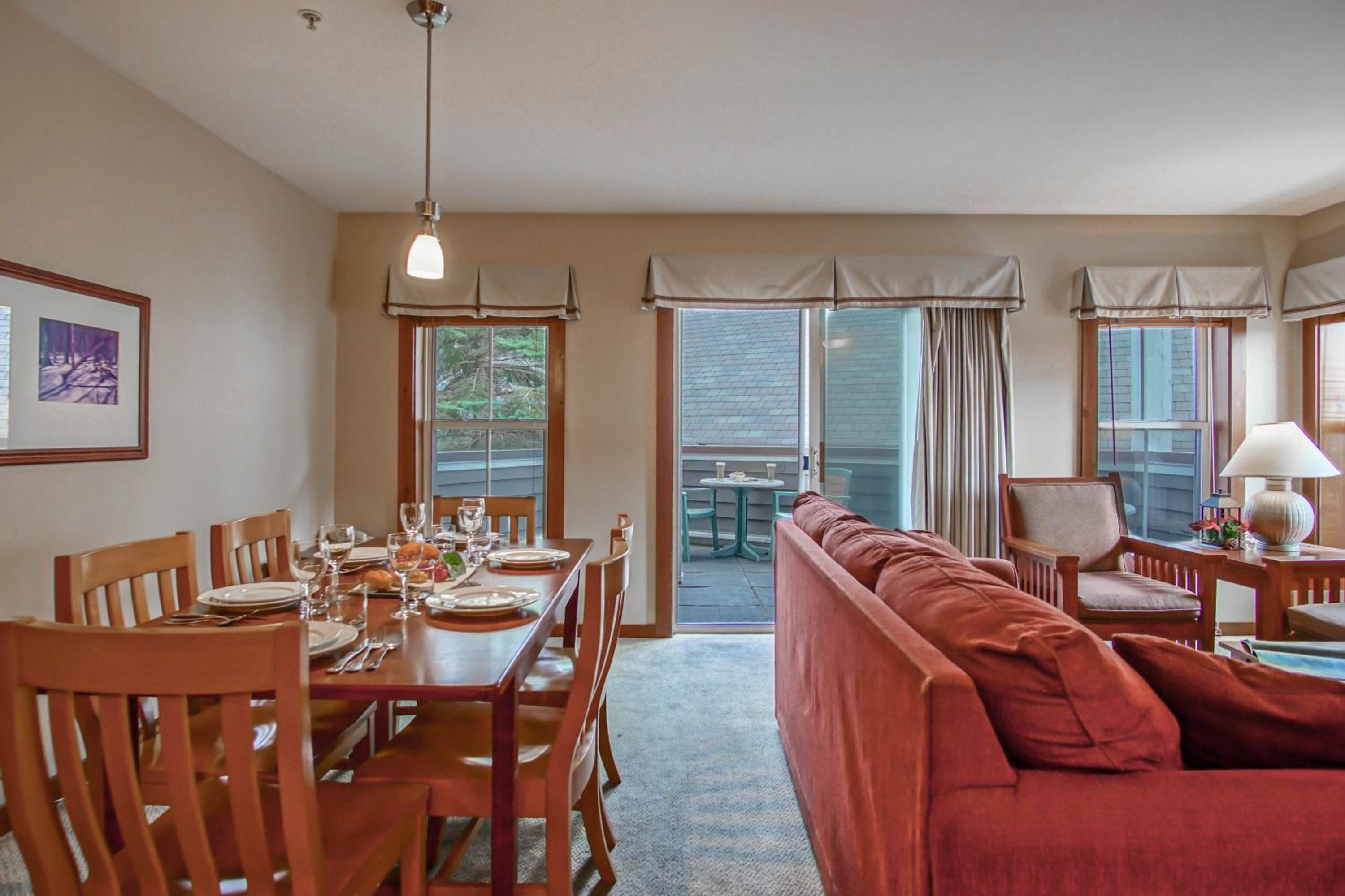 Allegheny Springs 201 : 2 Bedroom, 2 Full Bath: Slope Side; Gas Fireplace