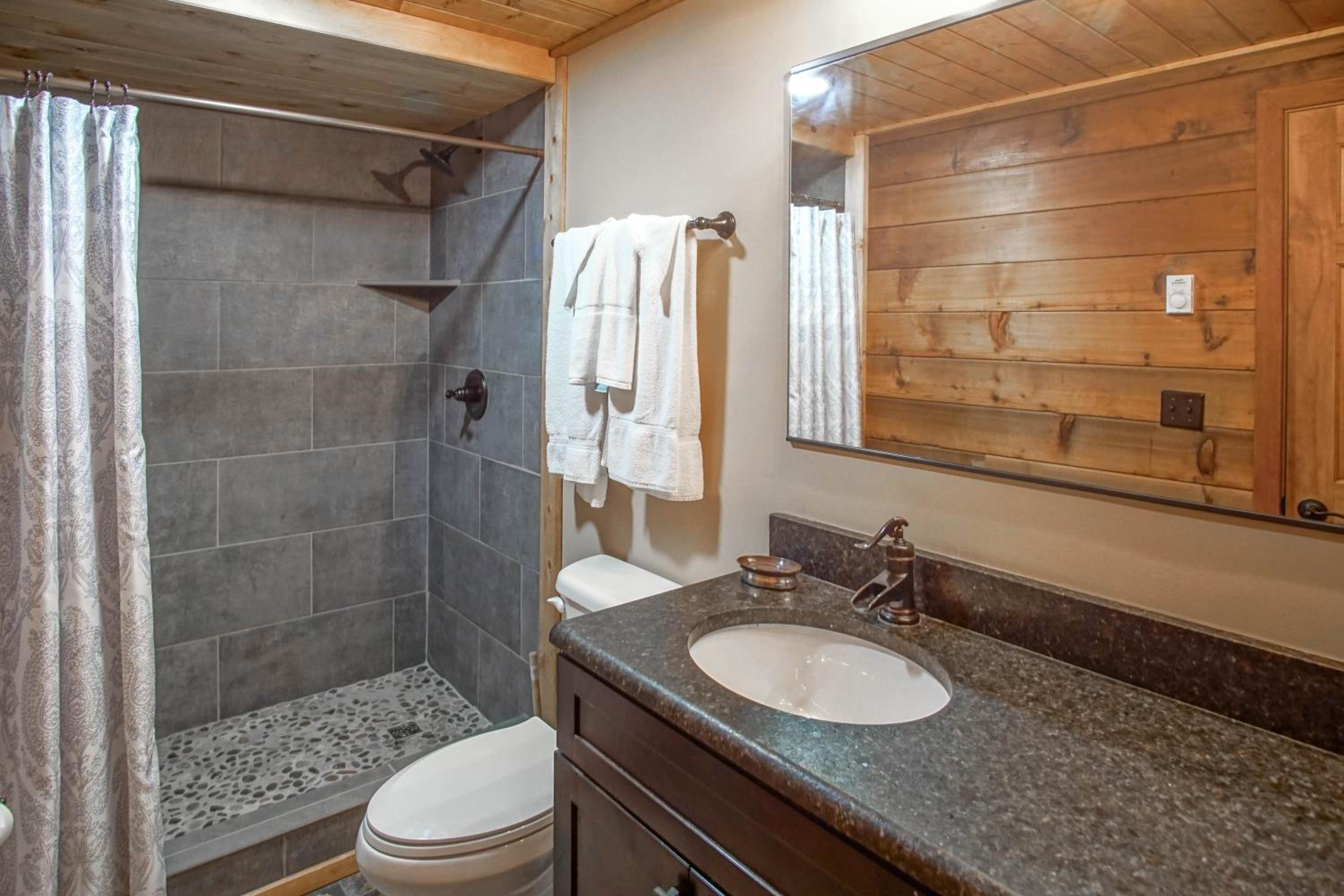 2 Br Plus Loft: Powder Monkey 2