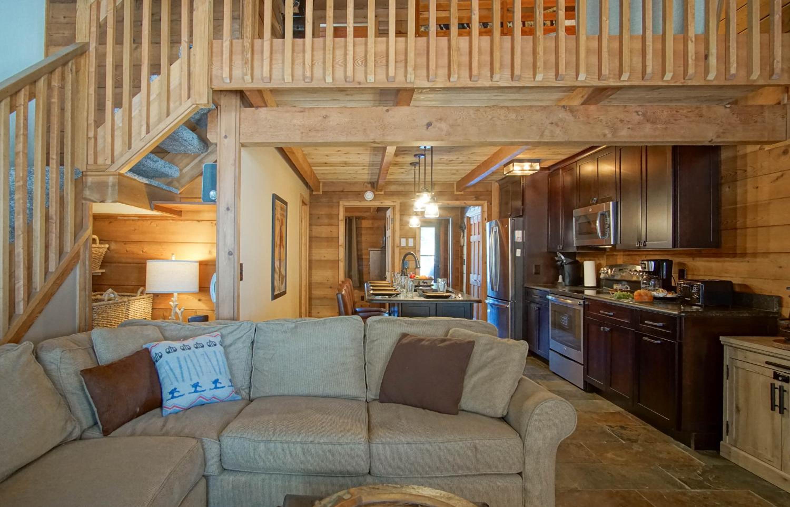 2 Br Plus Loft: Powder Monkey 2