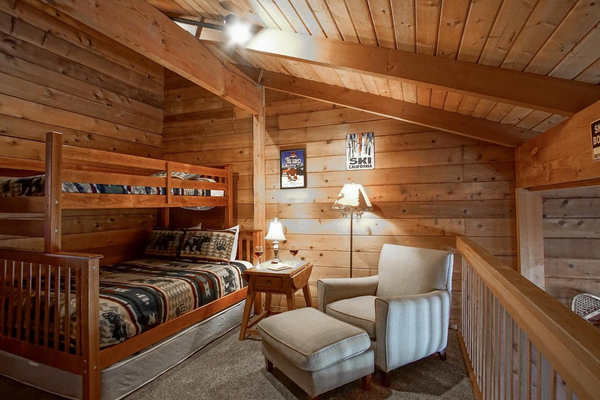 2 Br Plus Loft: Powder Monkey 2