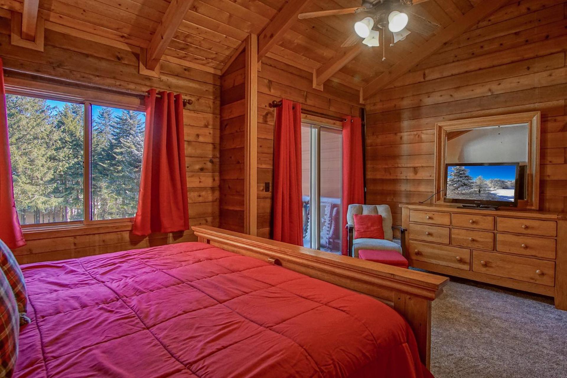 2 Br Plus Loft: Powder Monkey 2