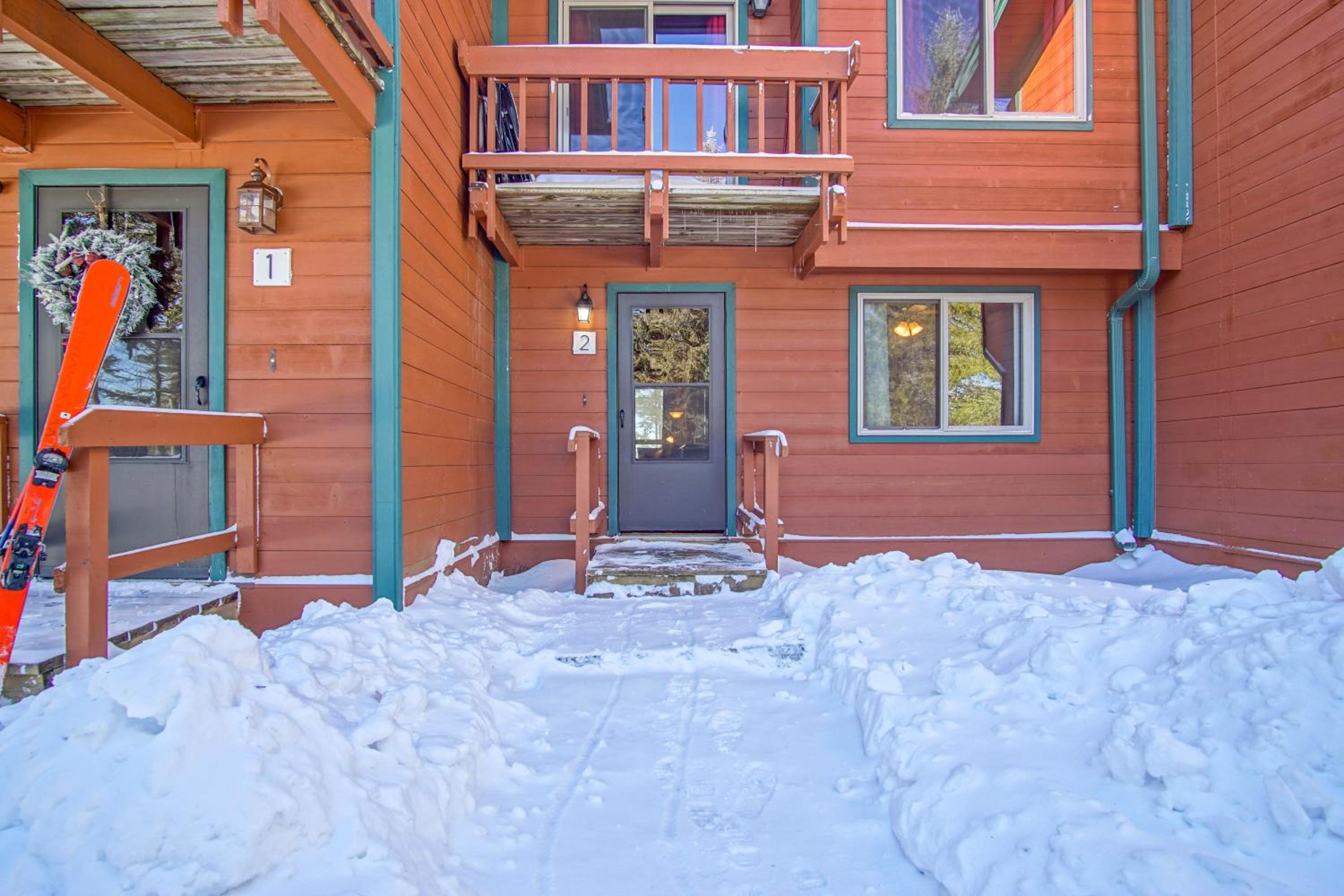 2 Br Plus Loft: Powder Monkey 2