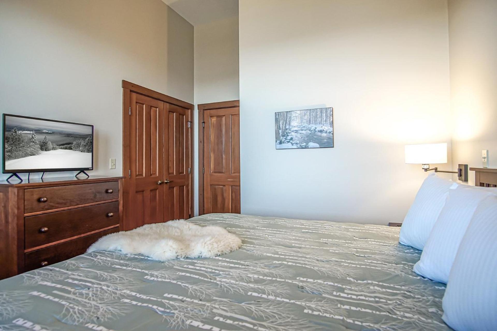 Allegheny Springs 440: Slope Side, Views Of The Slope 2 Bedroom Plus Den 2 Bath