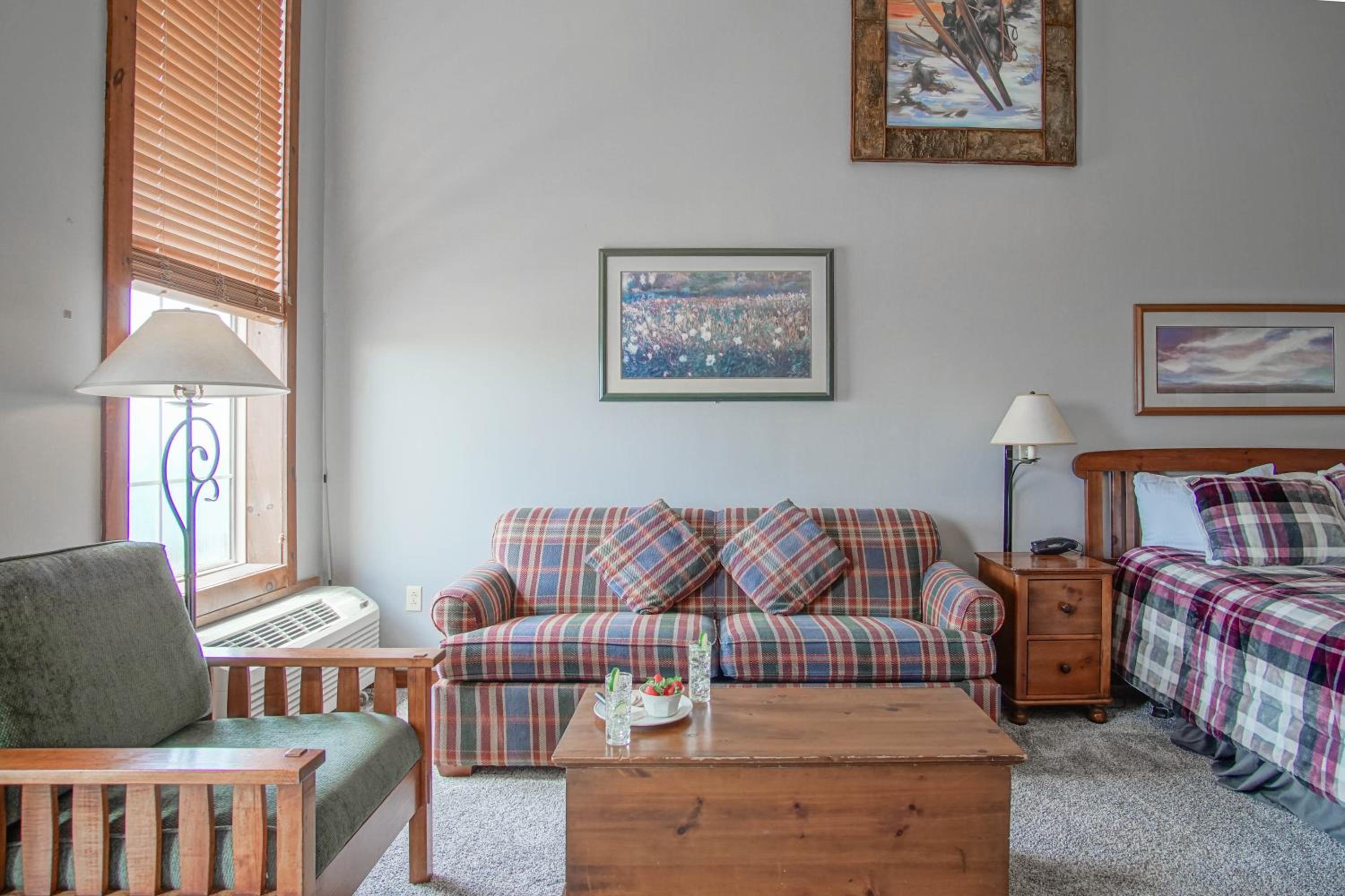 Rimfire 406: Slope Side, Large open studio full kitchen and high ceilings Western facing view