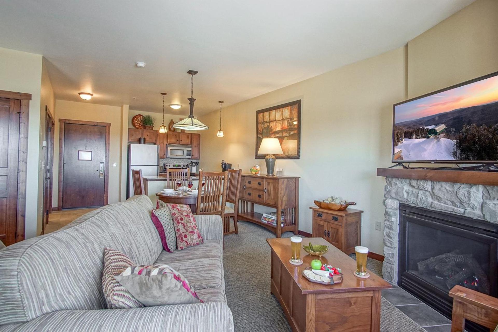 Soaring Eagle 315, Cozy Studio
