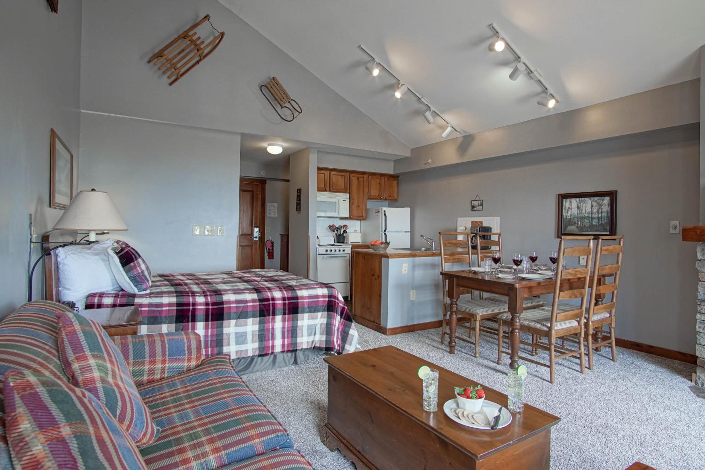 Rimfire 406: Slope Side, Large open studio full kitchen and high ceilings Western facing view