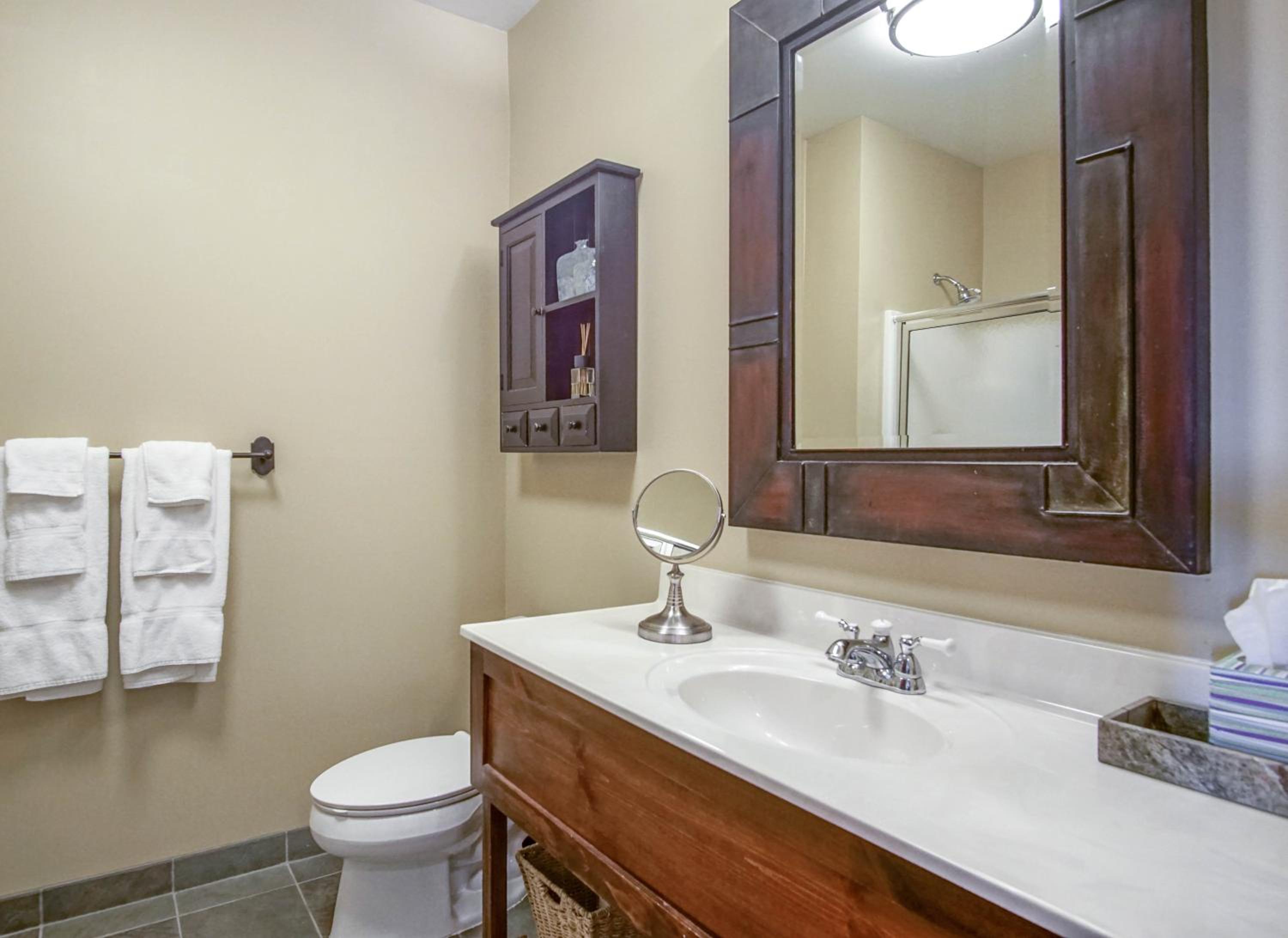 Soaring Eagle 315, Cozy Studio
