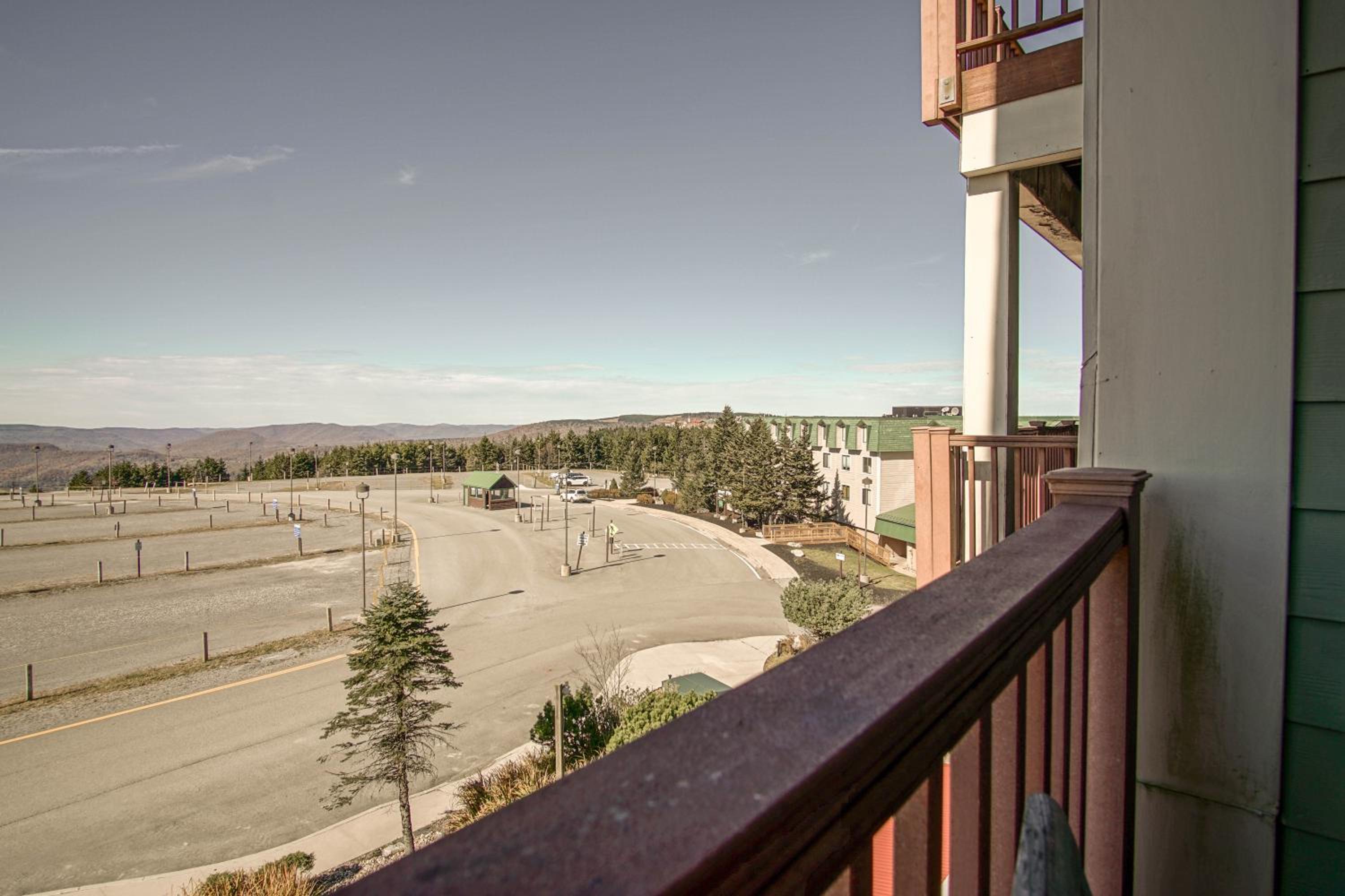 Soaring Eagle 315, Cozy Studio