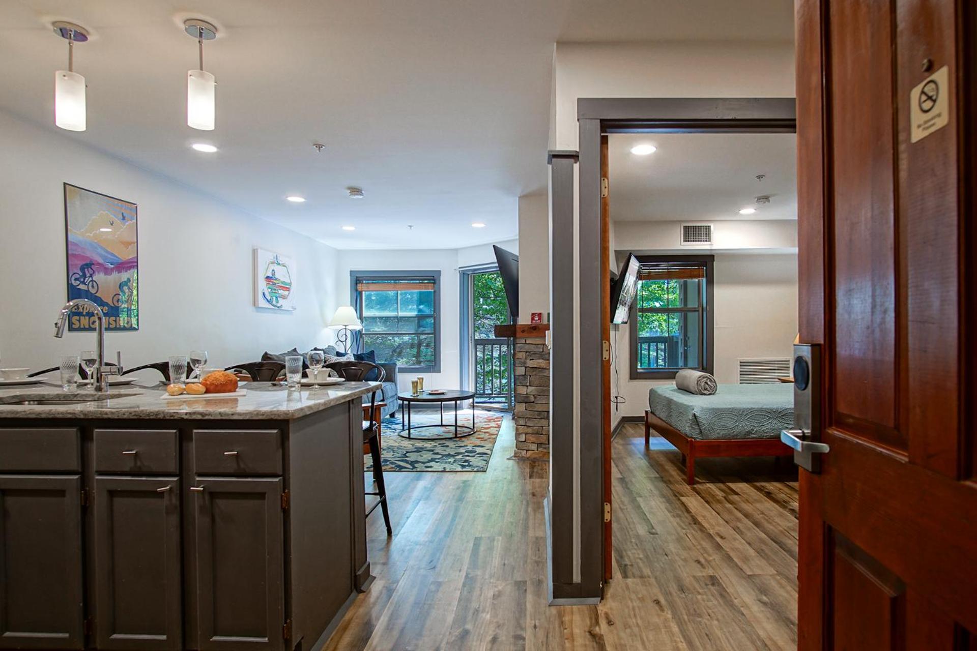 Rimfire 259 : Walking distance to village,slopes, 1 Br Sleeps 4