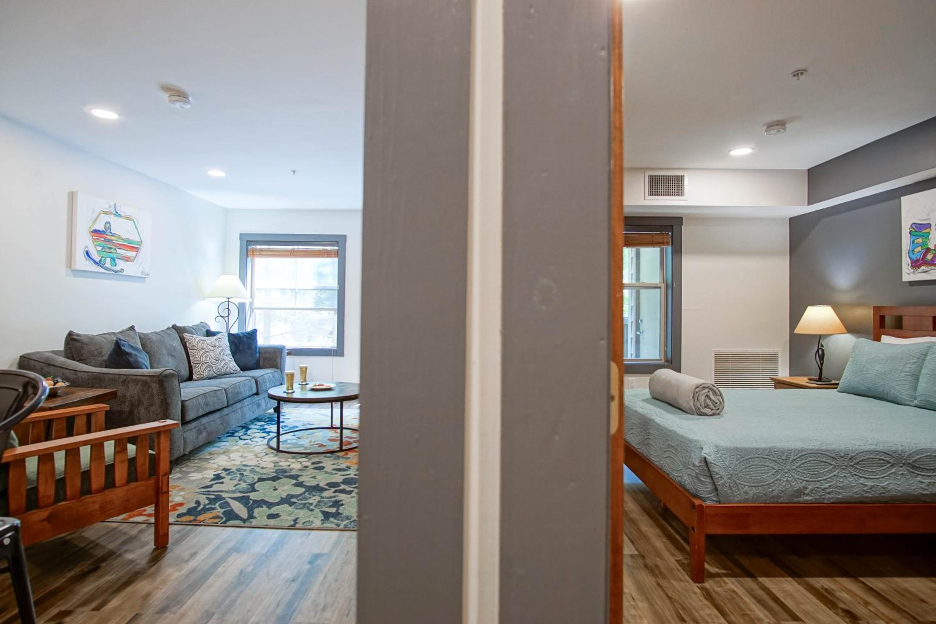 Rimfire 259 : Walking distance to village,slopes, 1 Br Sleeps 4