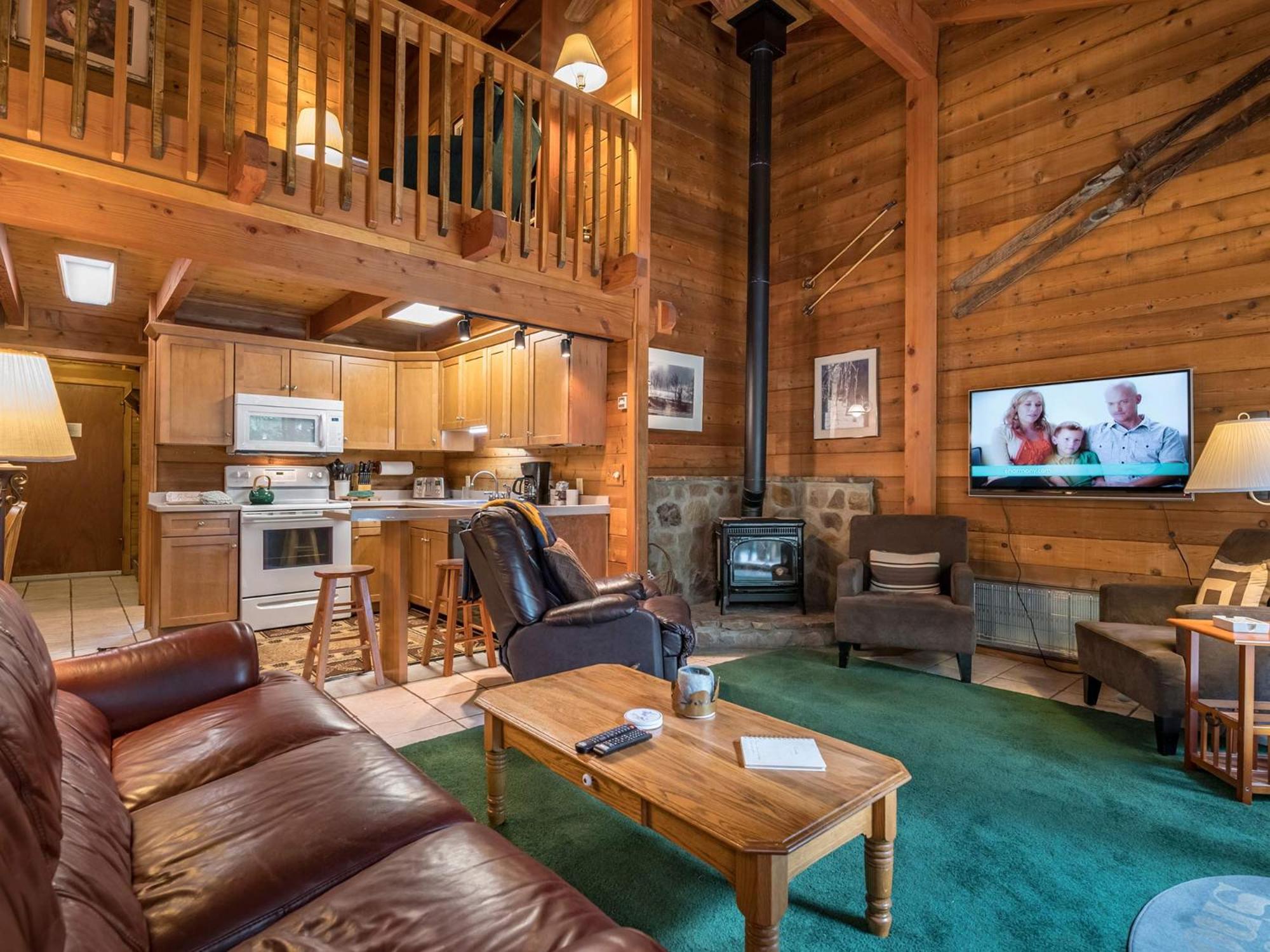 Powder Monkey #3: 3 Bedrooms, 2 Full Baths: Slope Side