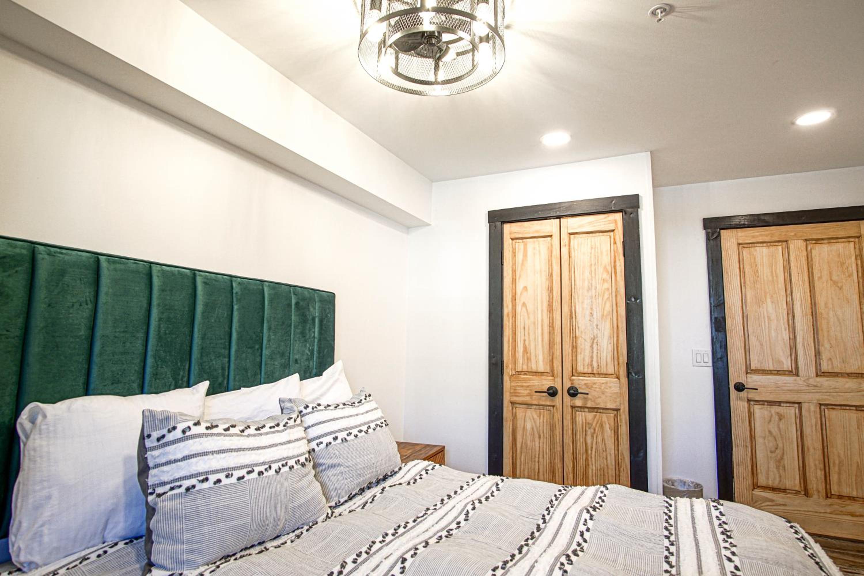 Rimfire 223:1 Bedroom, Slope Side, Heart Of The Village