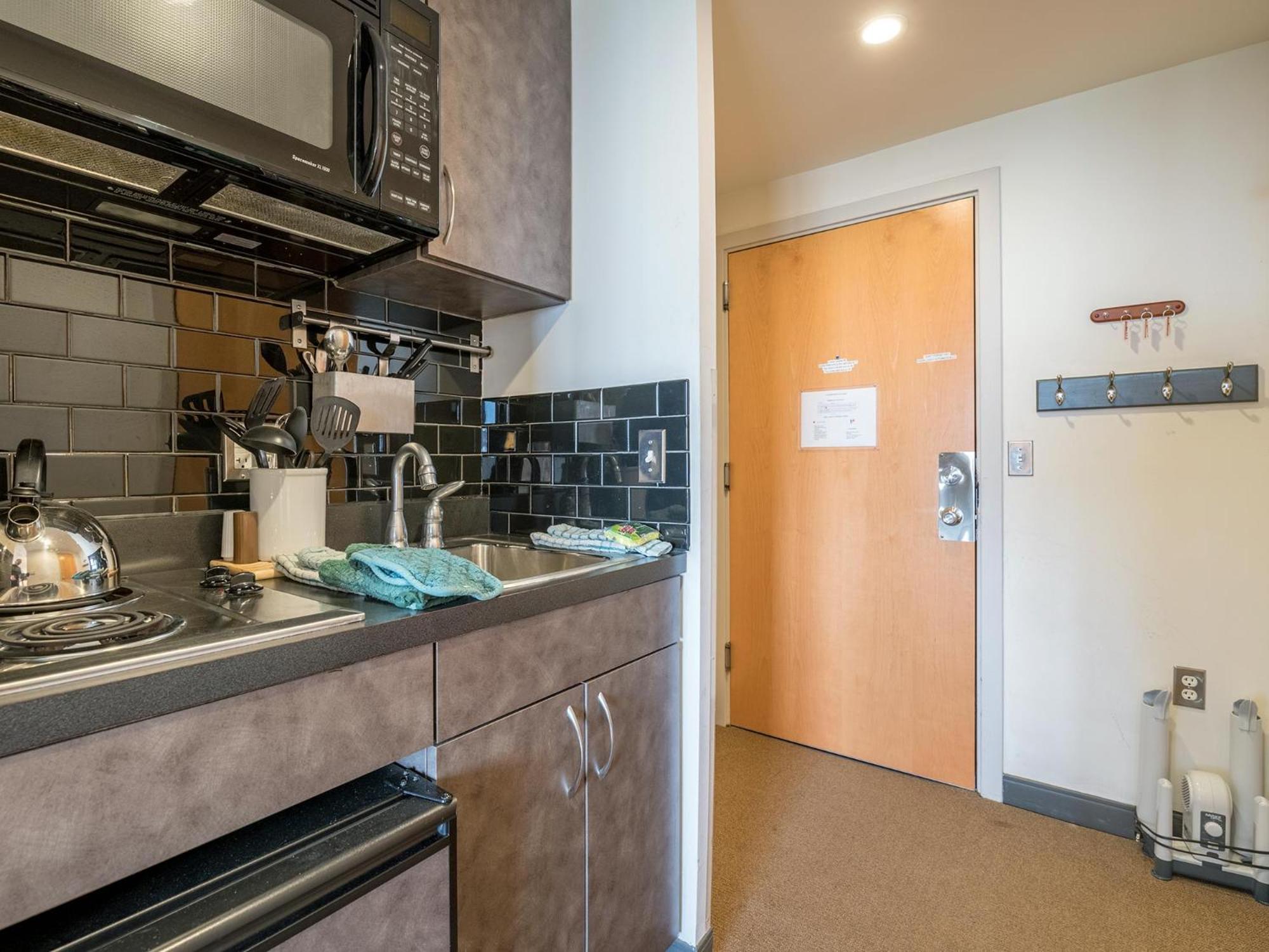 Expedition Station #120: Snowshoe's Premier Slopeside Junior Studio Accommodations