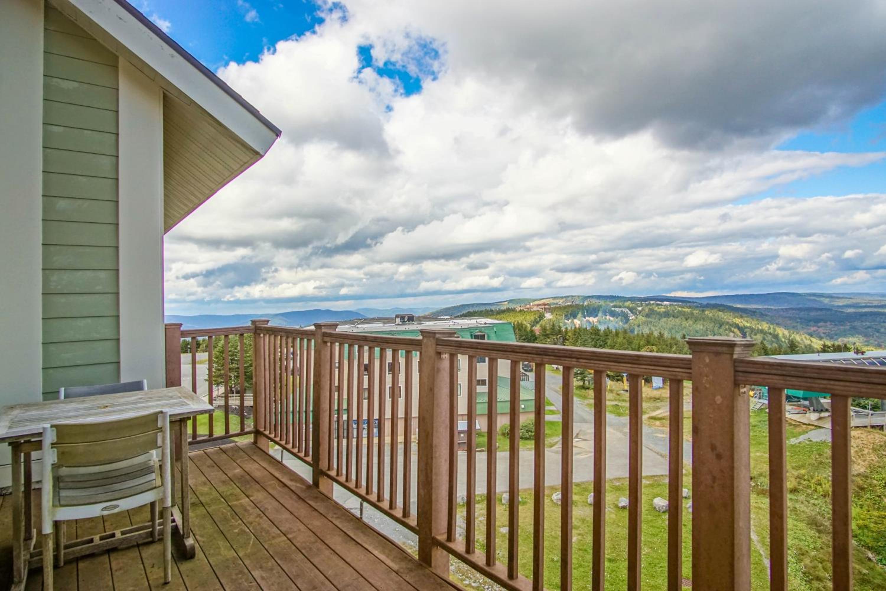 Soaring Eagle #403: 2 Bedrooms, 2 Full Baths