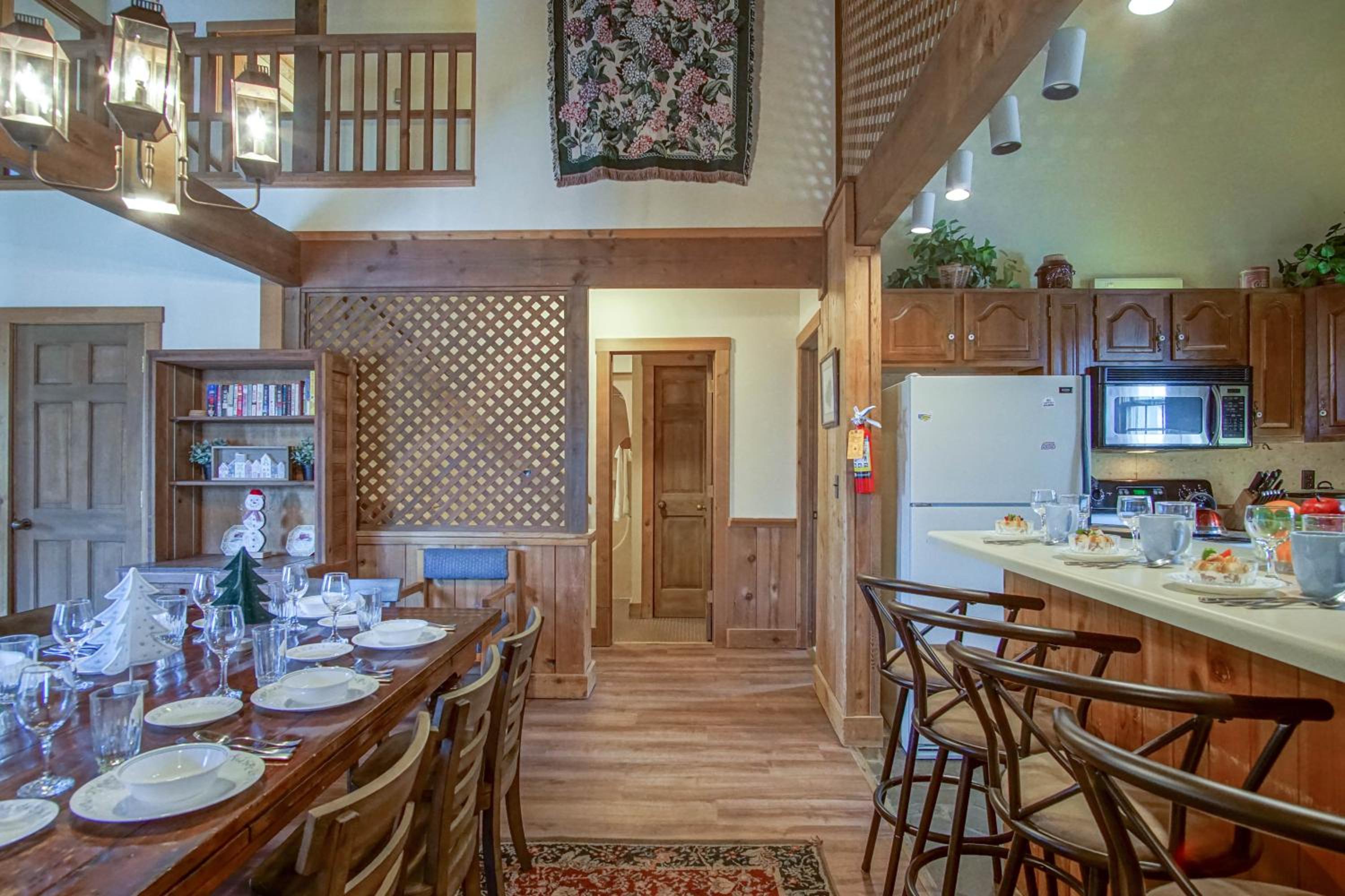 Whistlepunk #24: 4 Bedroom, 3 Bath: Slope Side, Wood Fireplace