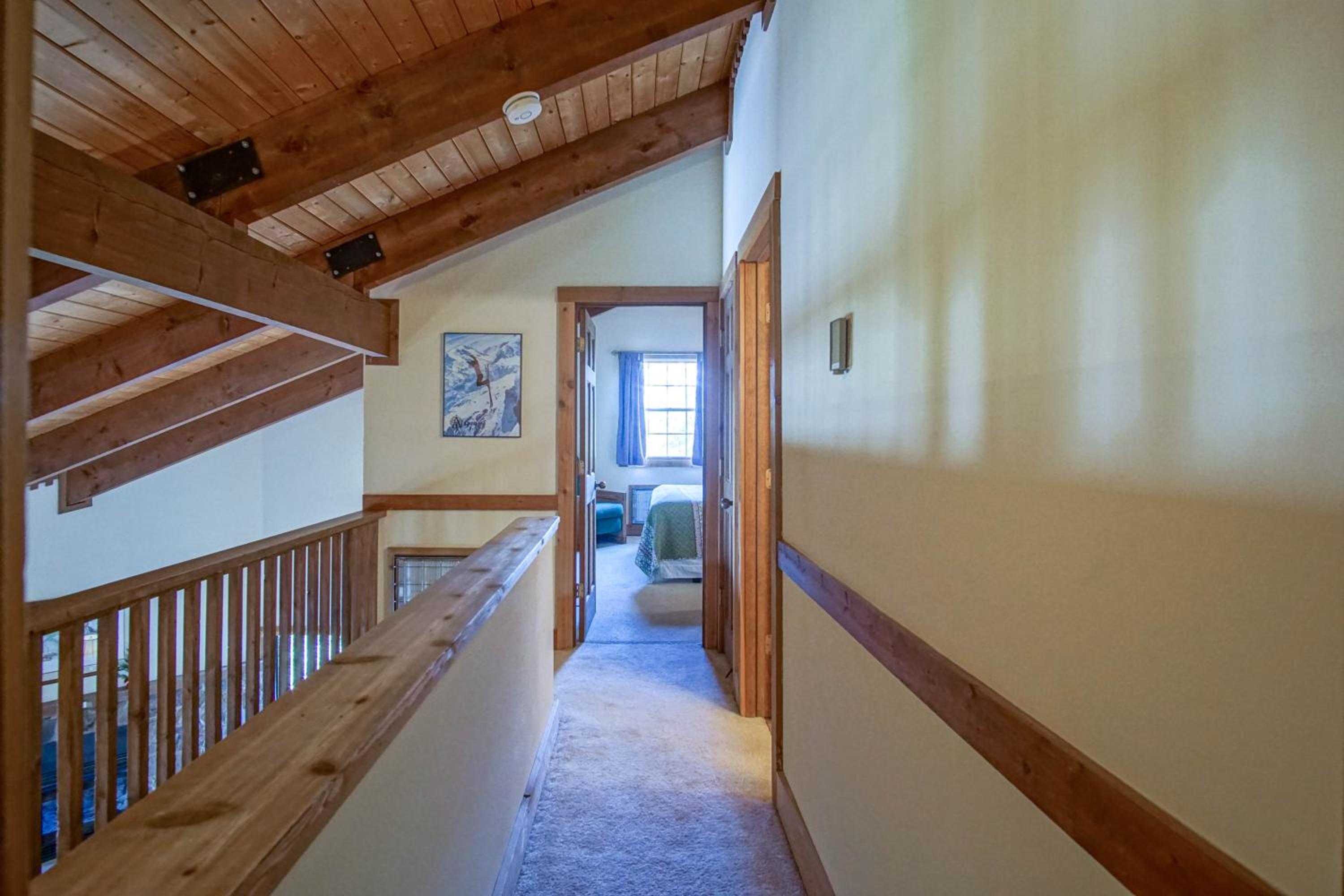 Whistlepunk #24: 4 Bedroom, 3 Bath: Slope Side, Wood Fireplace