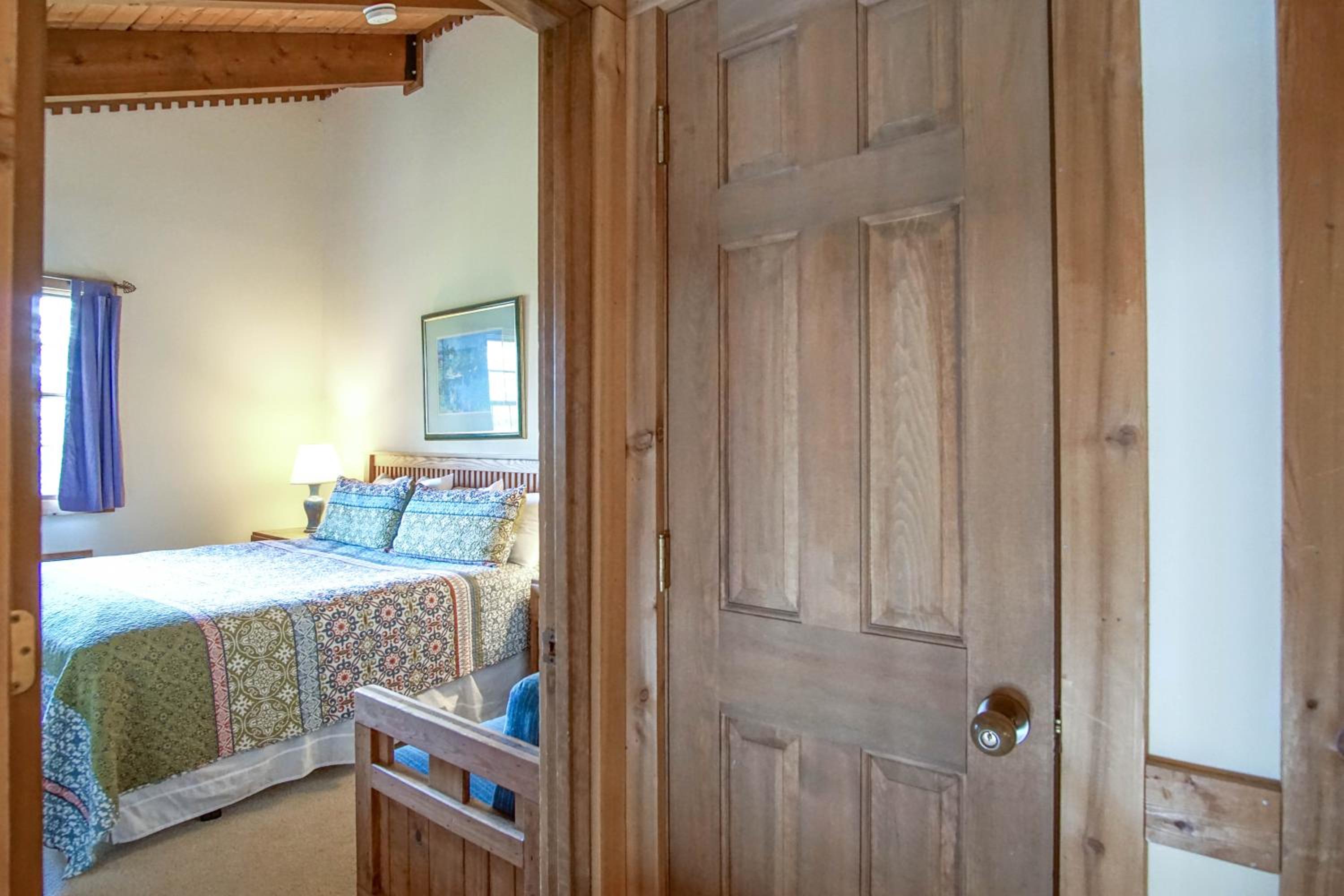 Whistlepunk #24: 4 Bedroom, 3 Bath: Slope Side, Wood Fireplace