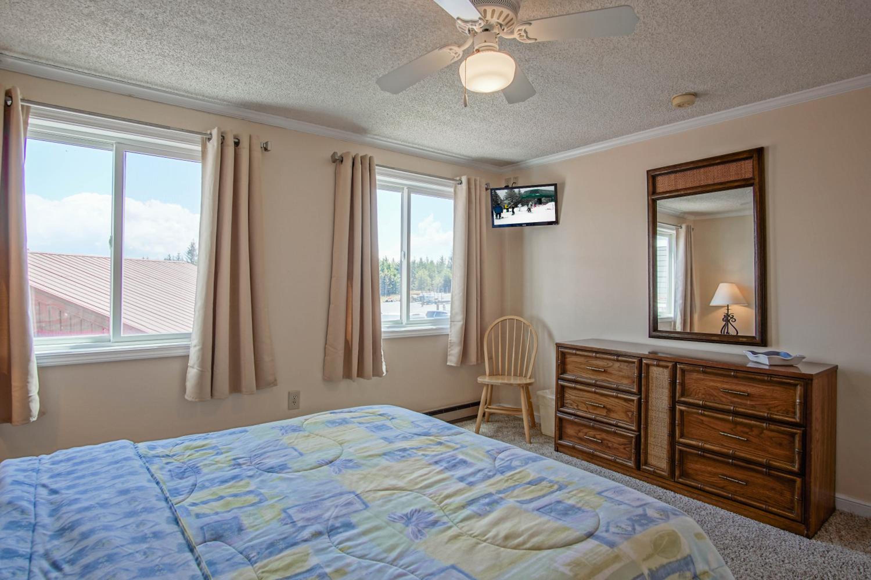 Mountain Lodge 233 2 Br Condo With Access to Ball Hooter Lift