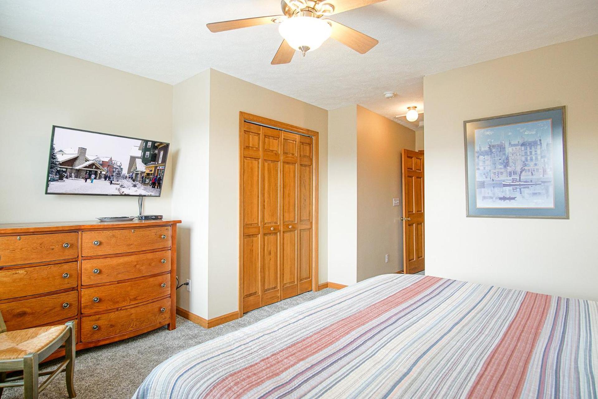 Creekside E17, Frisco Kid Retreat Jacuzzi Sleeps 11
