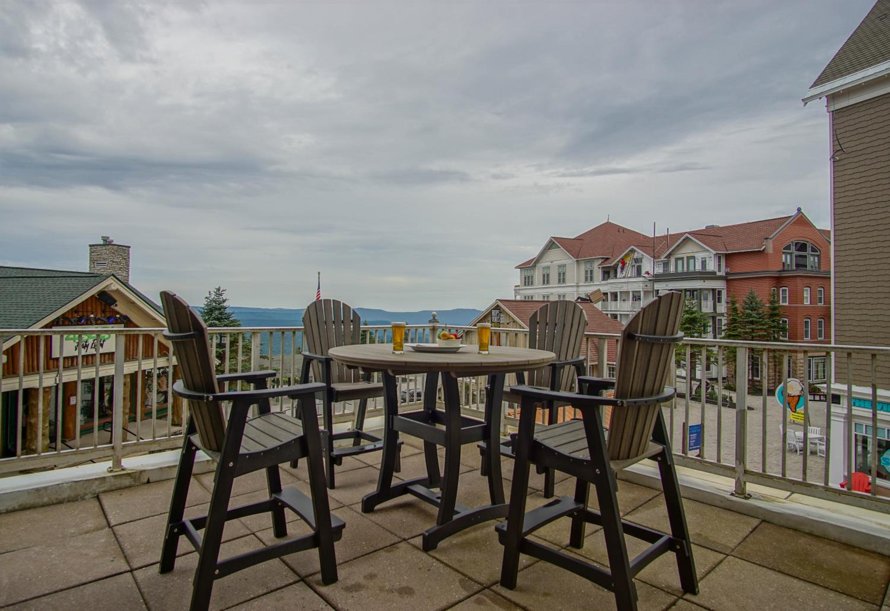 Highland House #102-104: 2Br: 2 Bath