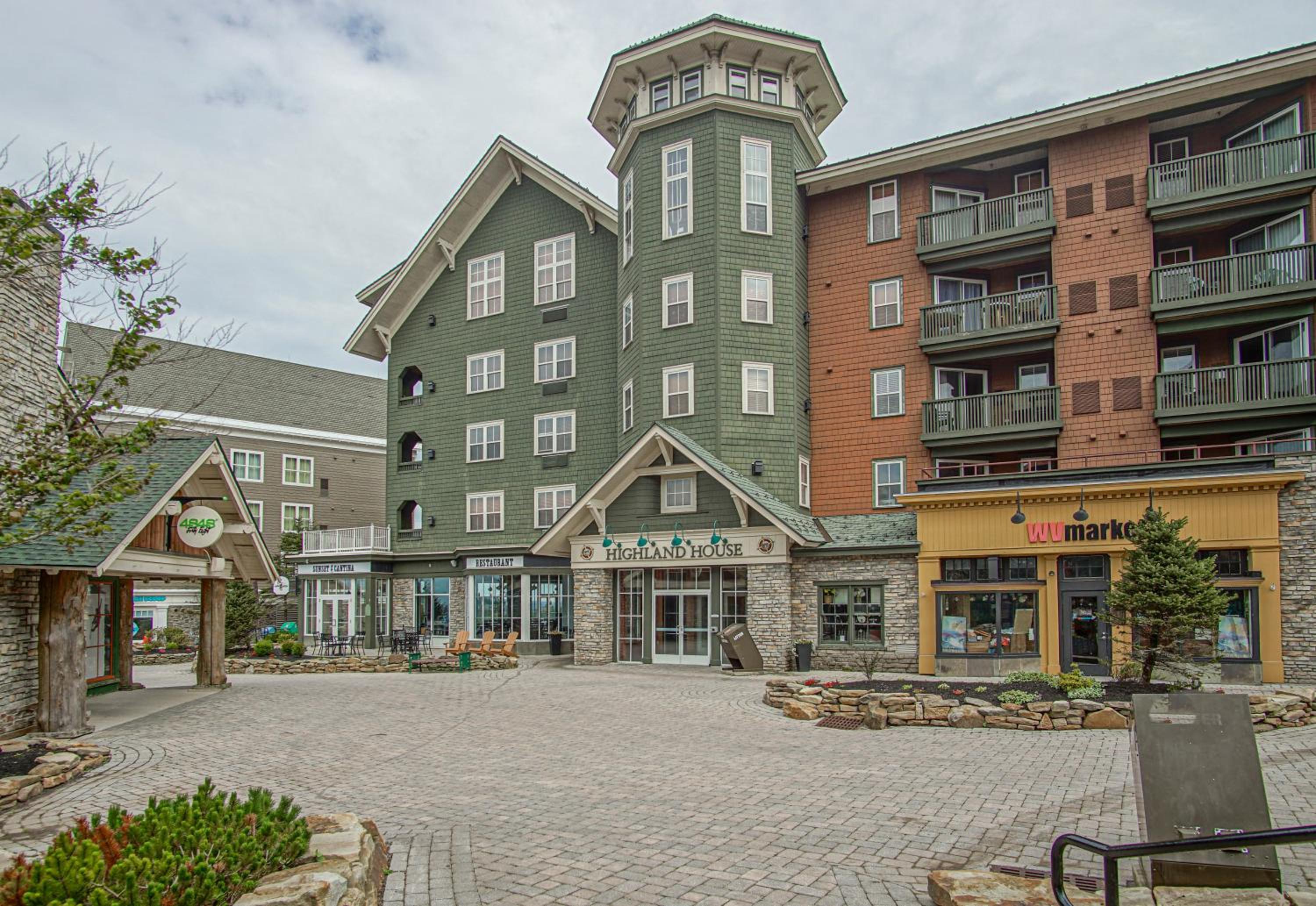 Highland House #102-104: 2Br: 2 Bath