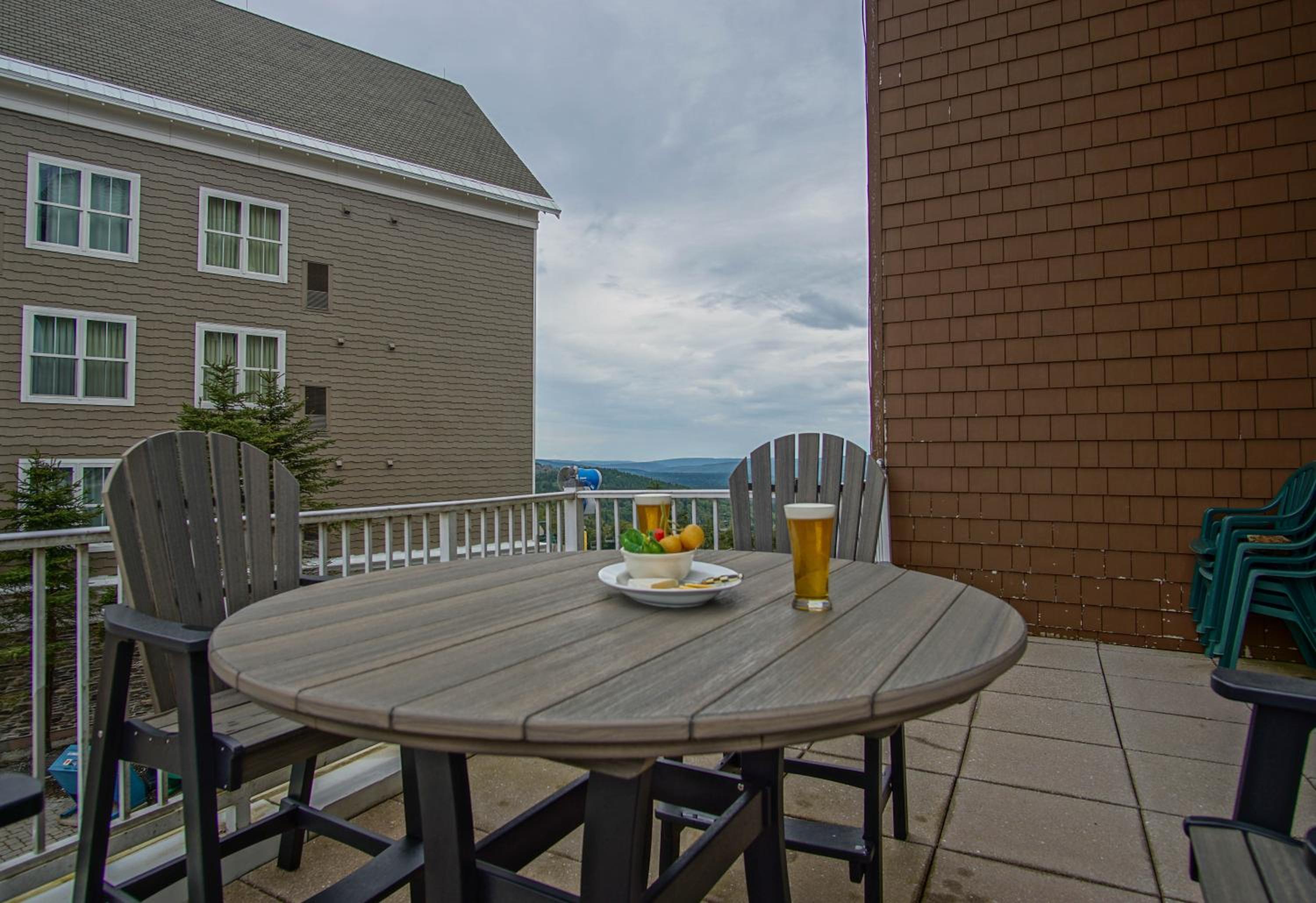 Highland House #102-104: 2Br: 2 Bath