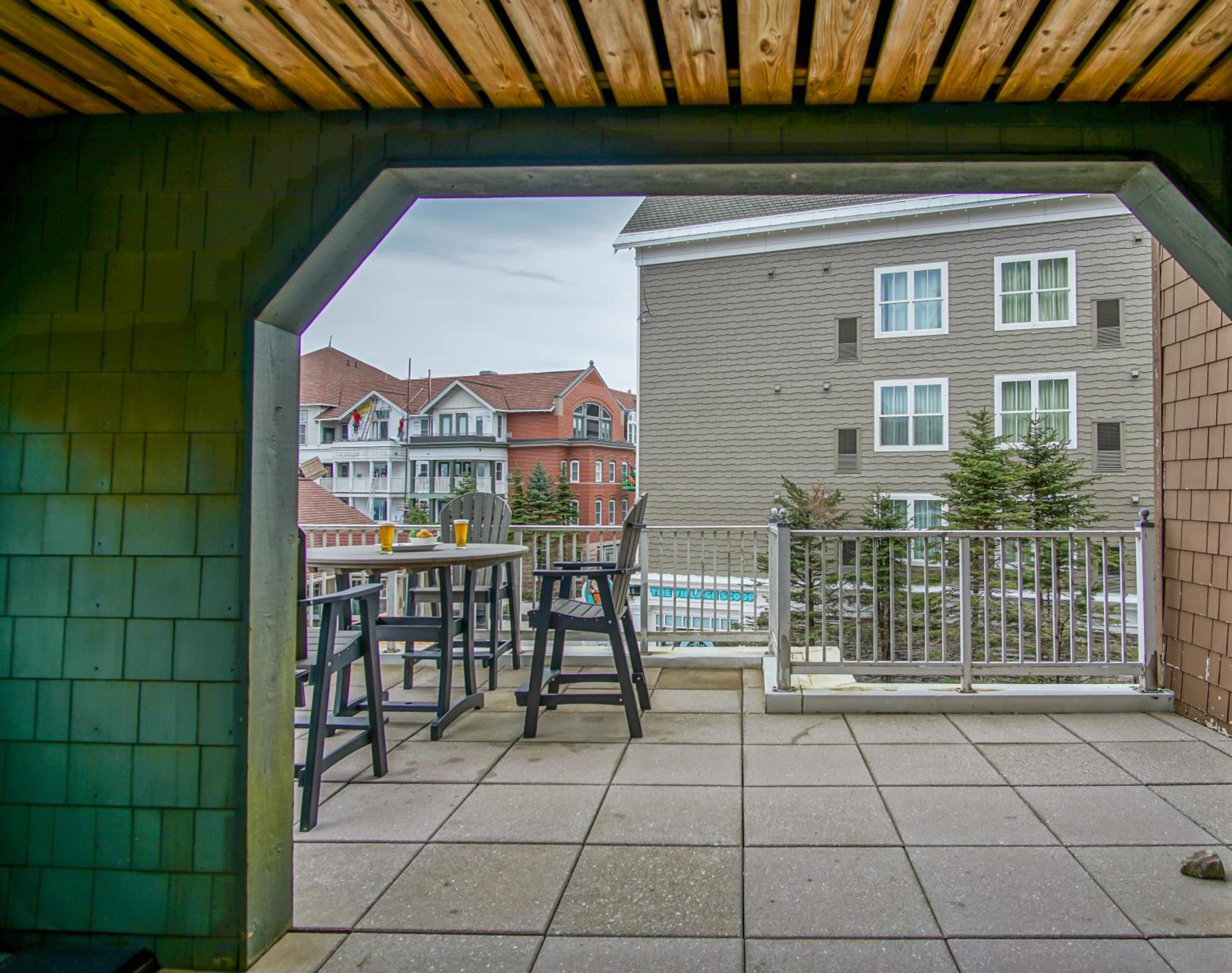 Highland House #102-104: 2Br: 2 Bath