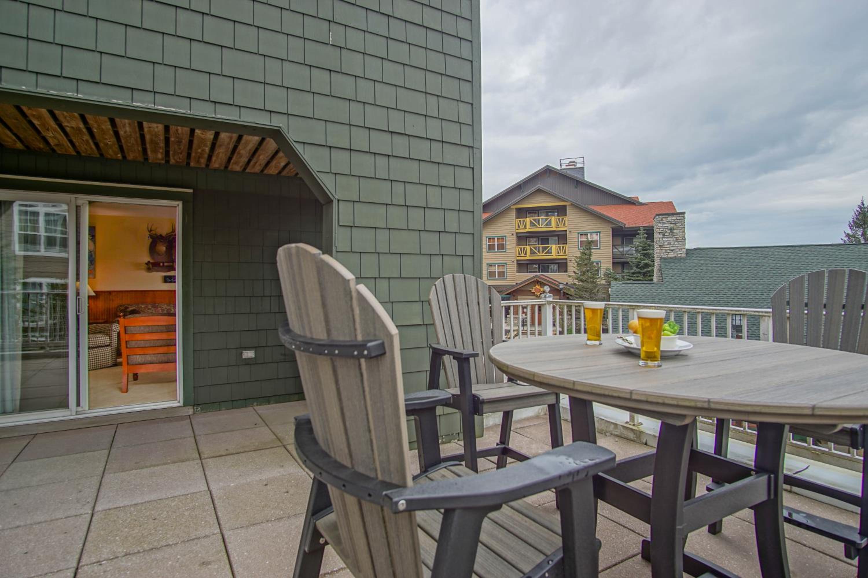 Highland House #102-104: 2Br: 2 Bath