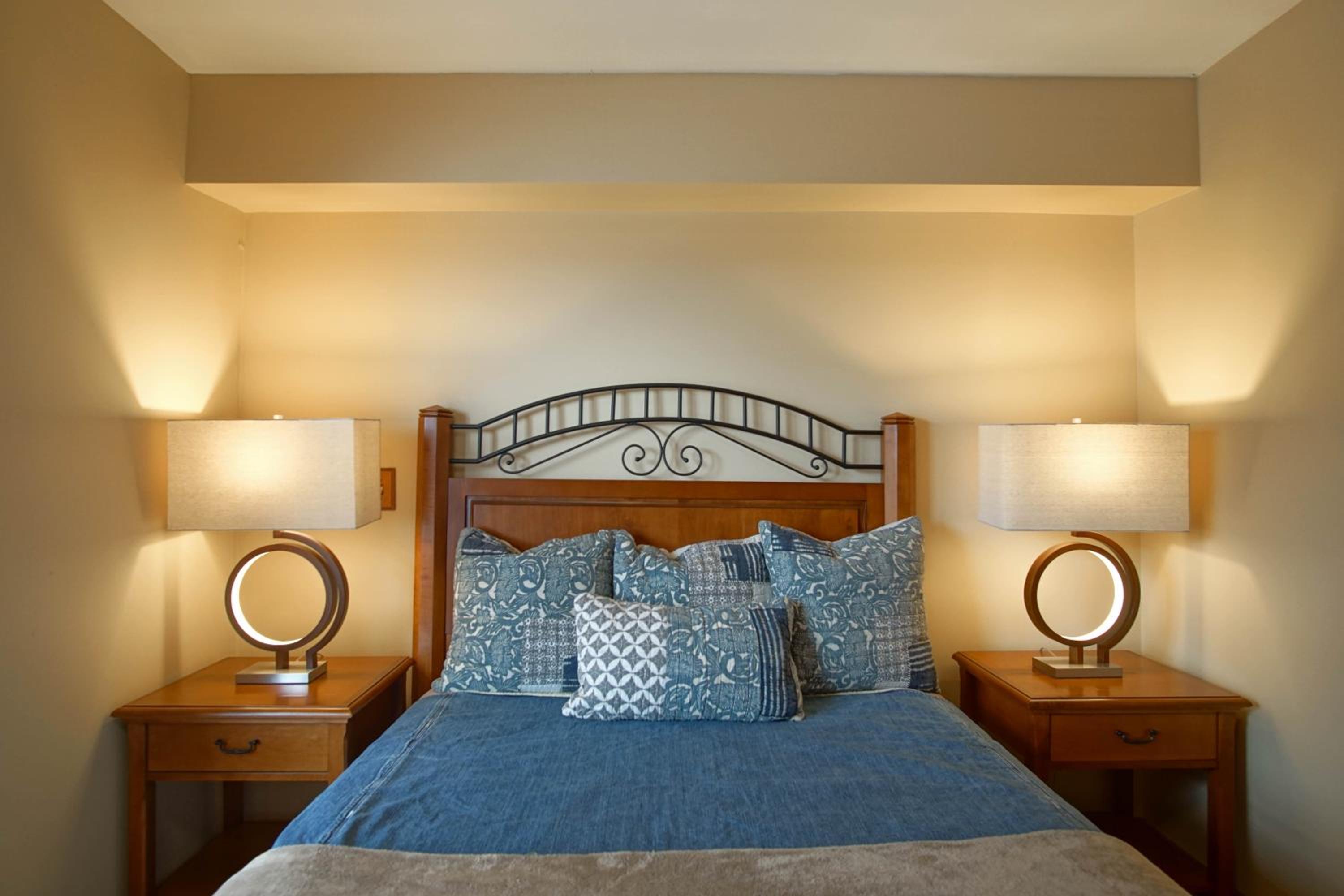 Highland House #102-104: 2Br: 2 Bath