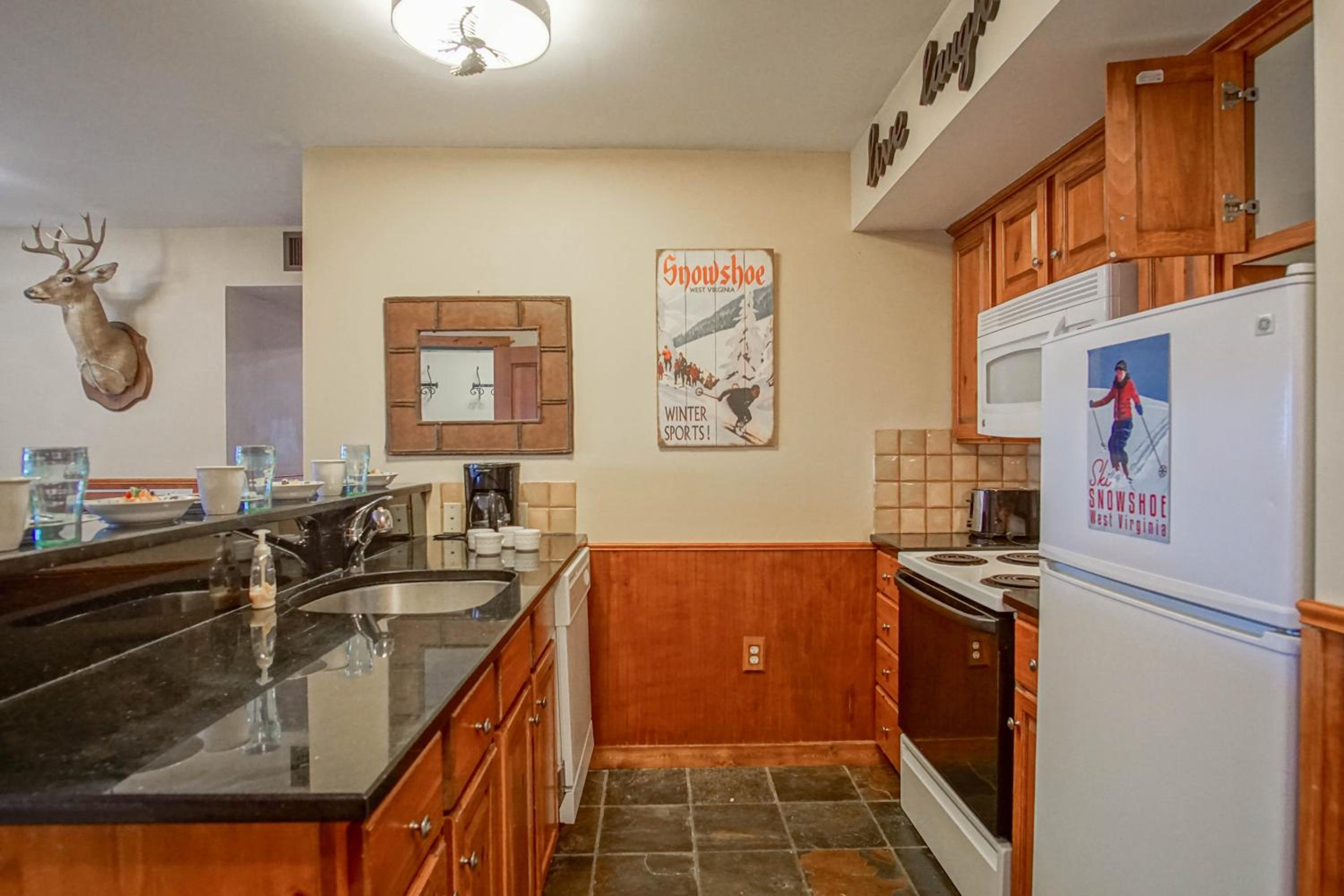 Highland House #102-104: 2Br: 2 Bath