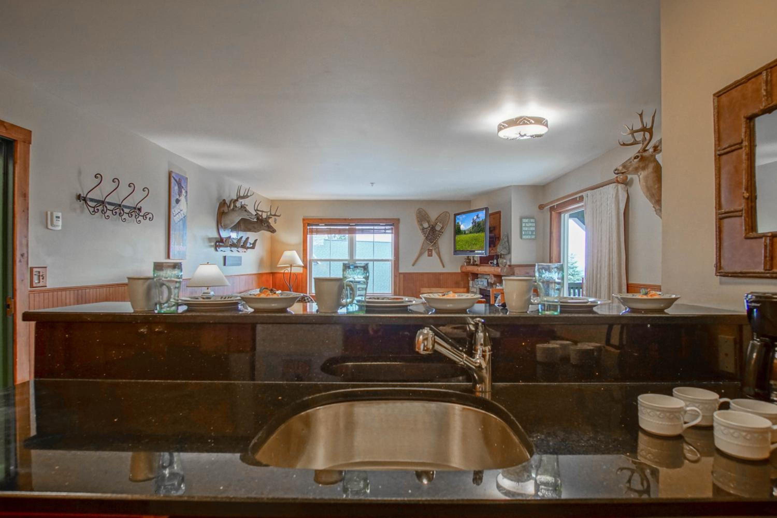 Highland House #102-104: 2Br: 2 Bath