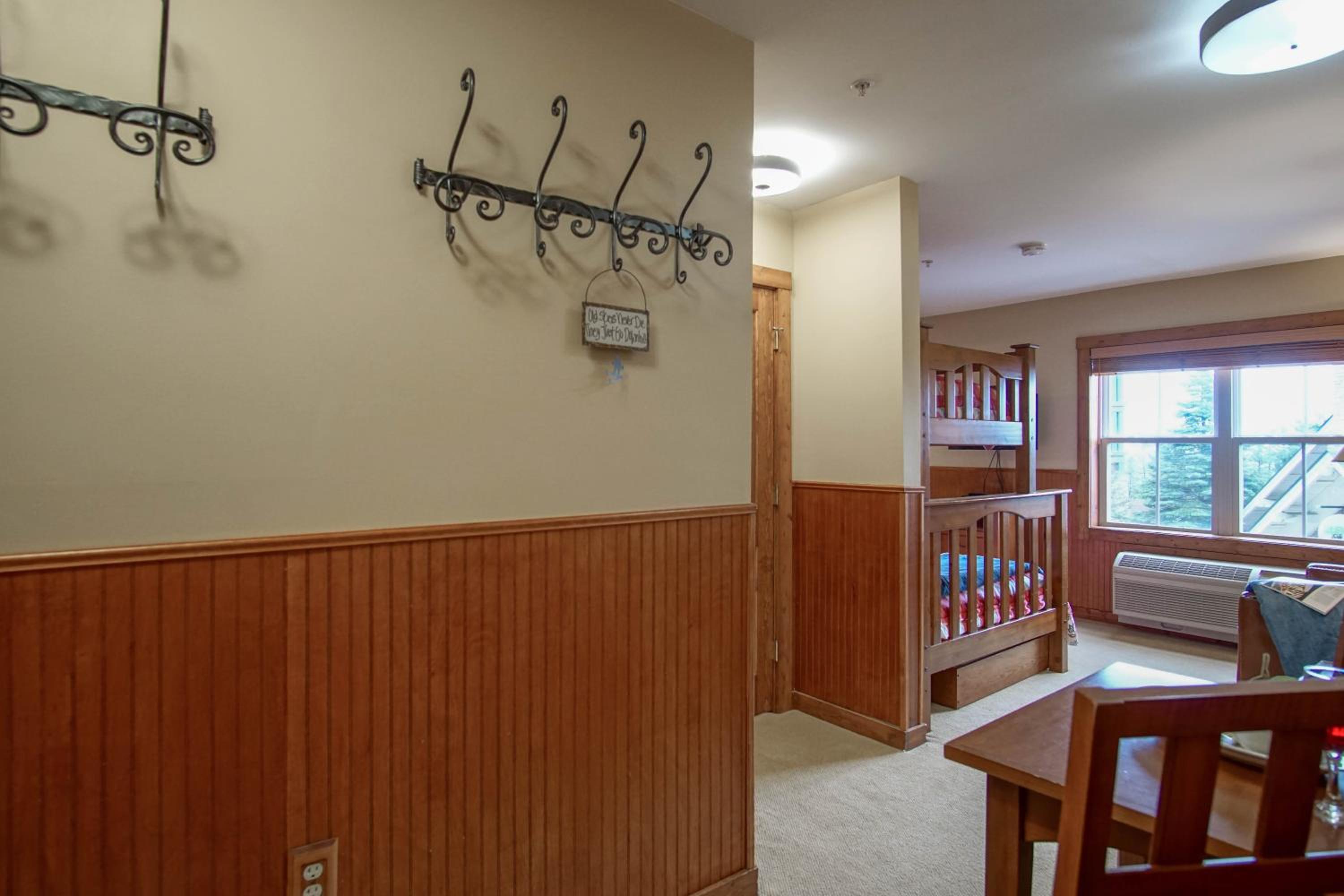 Highland House #102-104: 2Br: 2 Bath