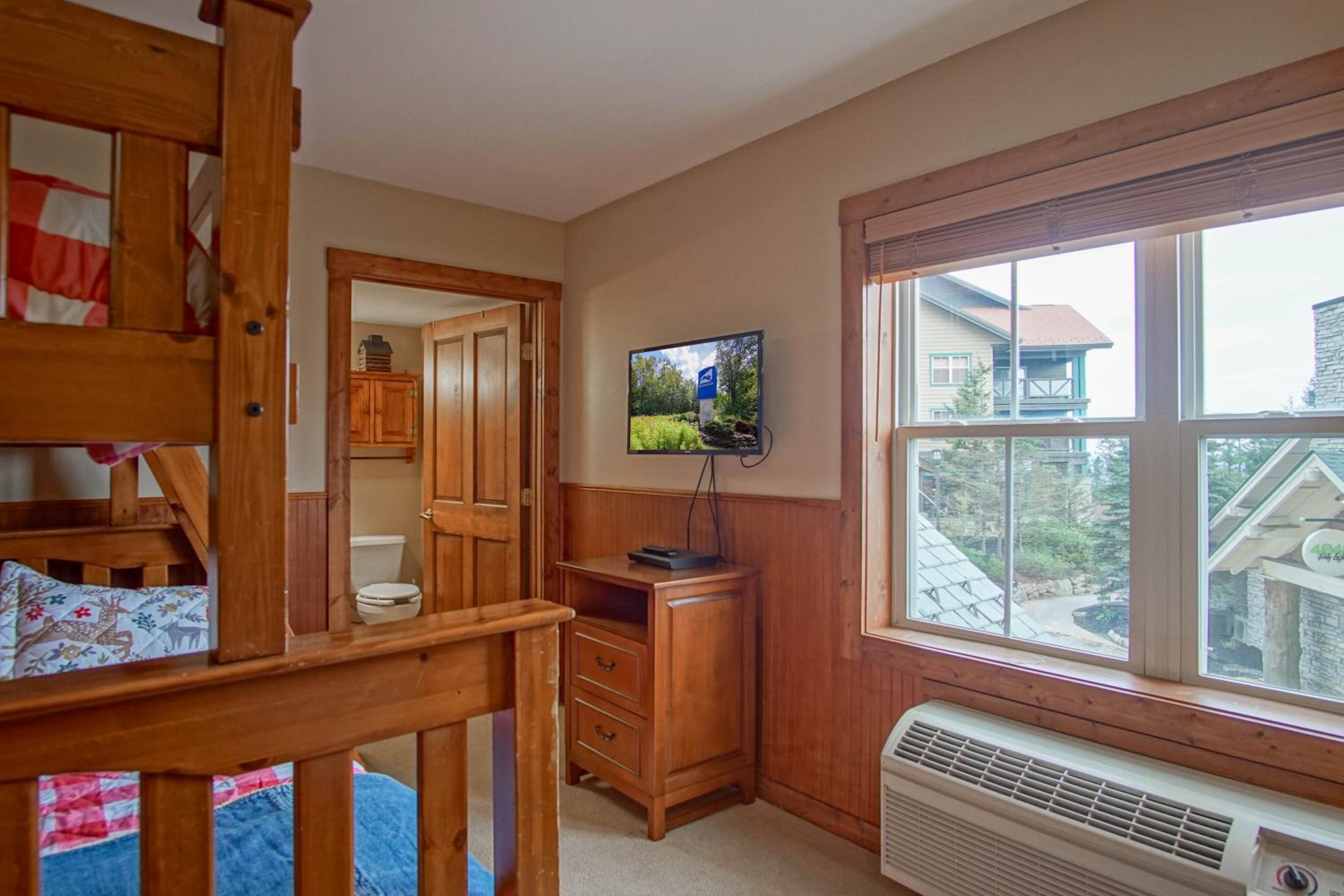 Highland House #102-104: 2Br: 2 Bath