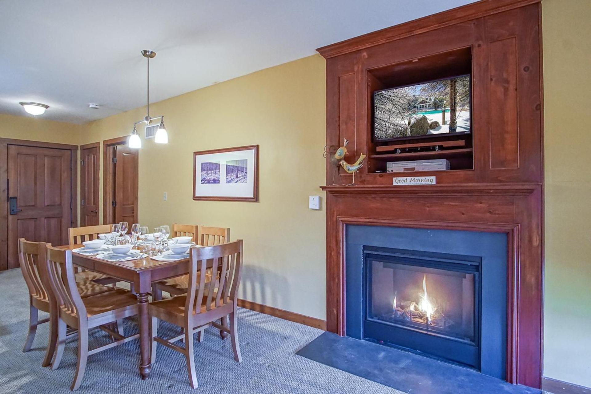 Allegheny Springs 140 Ground Level, slope side, Snowshoe Resort Village Center 2 Bedroom Plus Den