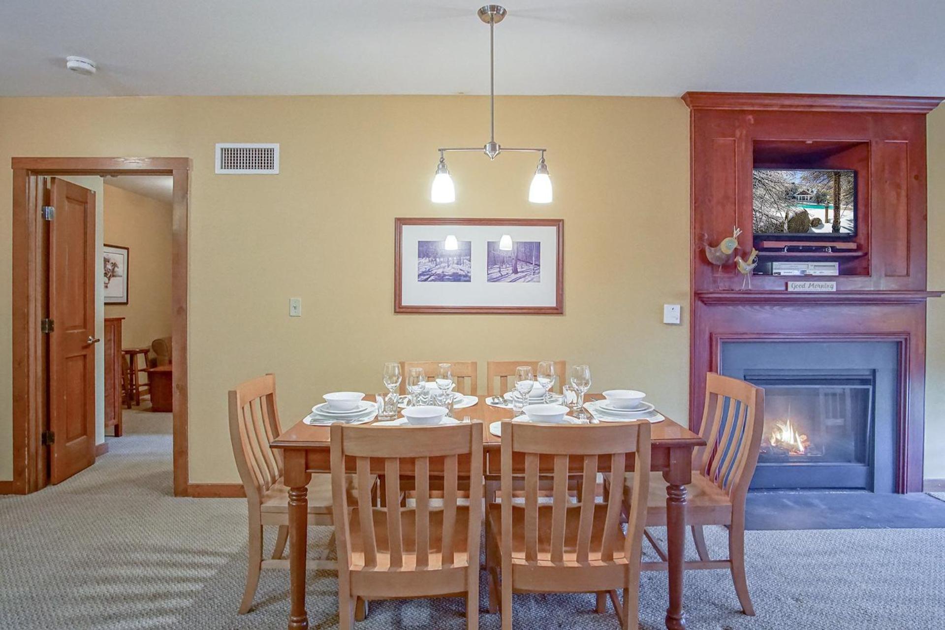 Allegheny Springs 140 Ground Level, slope side, Snowshoe Resort Village Center 2 Bedroom Plus Den