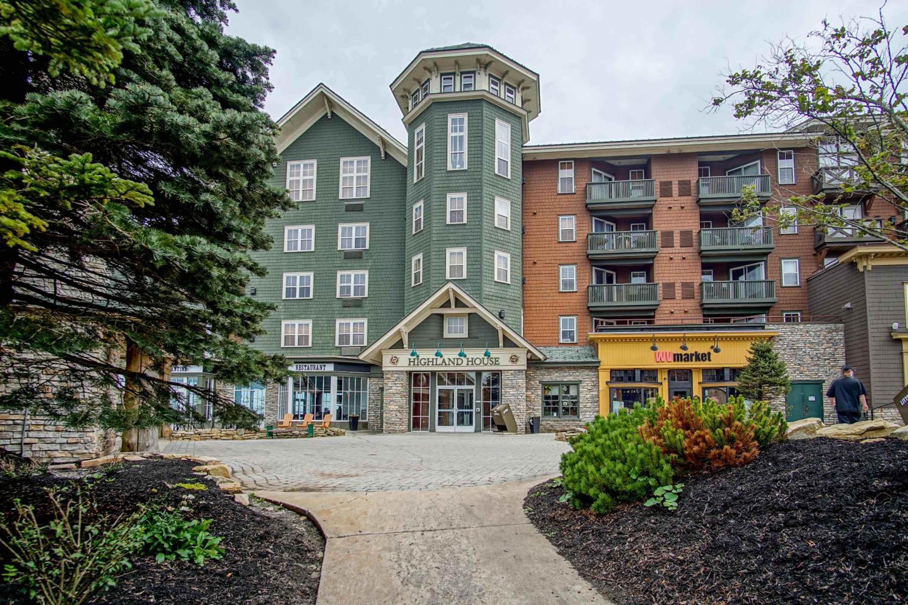 Highland House #102-104: 2Br: 2 Bath