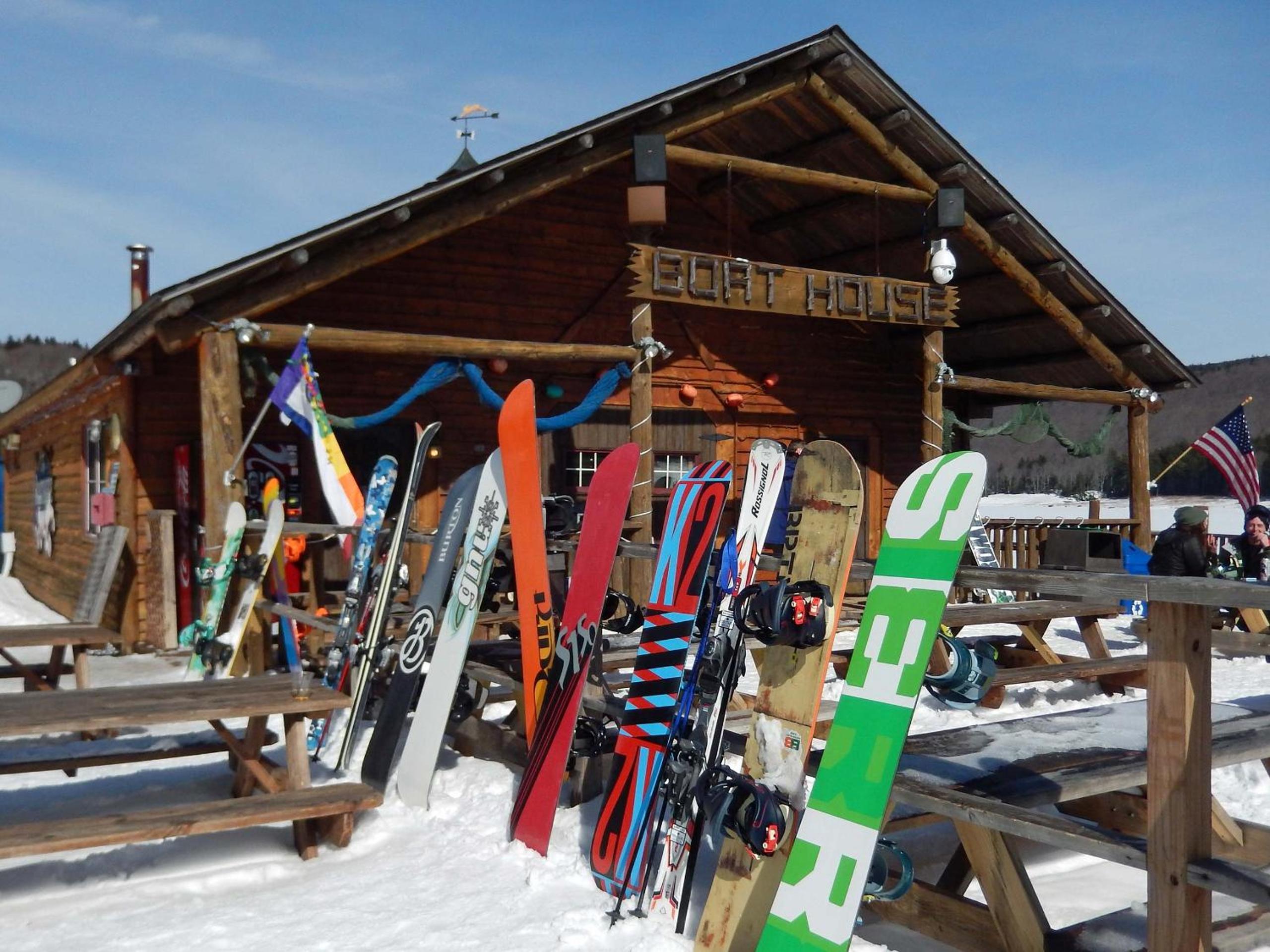Allegheny Springs 140 Ground Level, slope side, Snowshoe Resort Village Center 2 Bedroom Plus Den