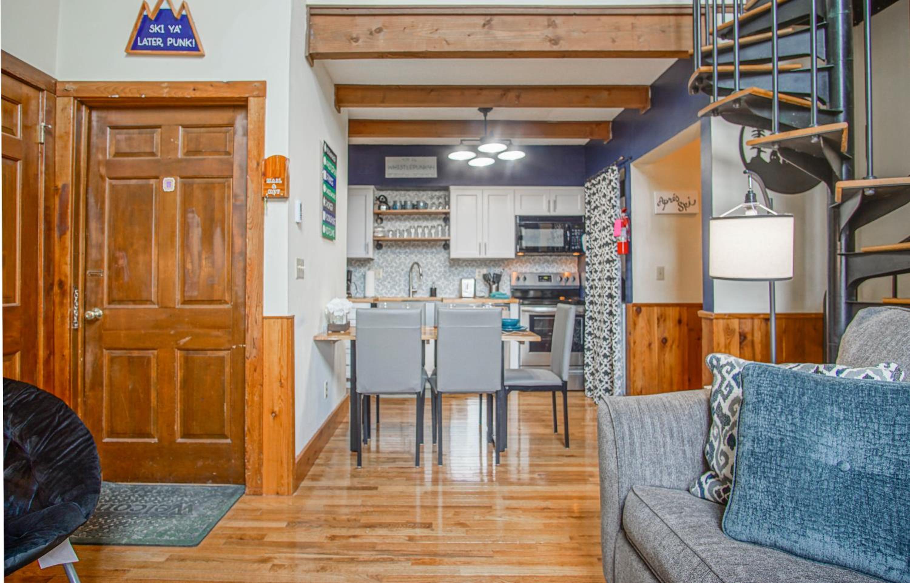 Whistlepunk 44 - 1 Bedroom with loft, Slopeside Complex
