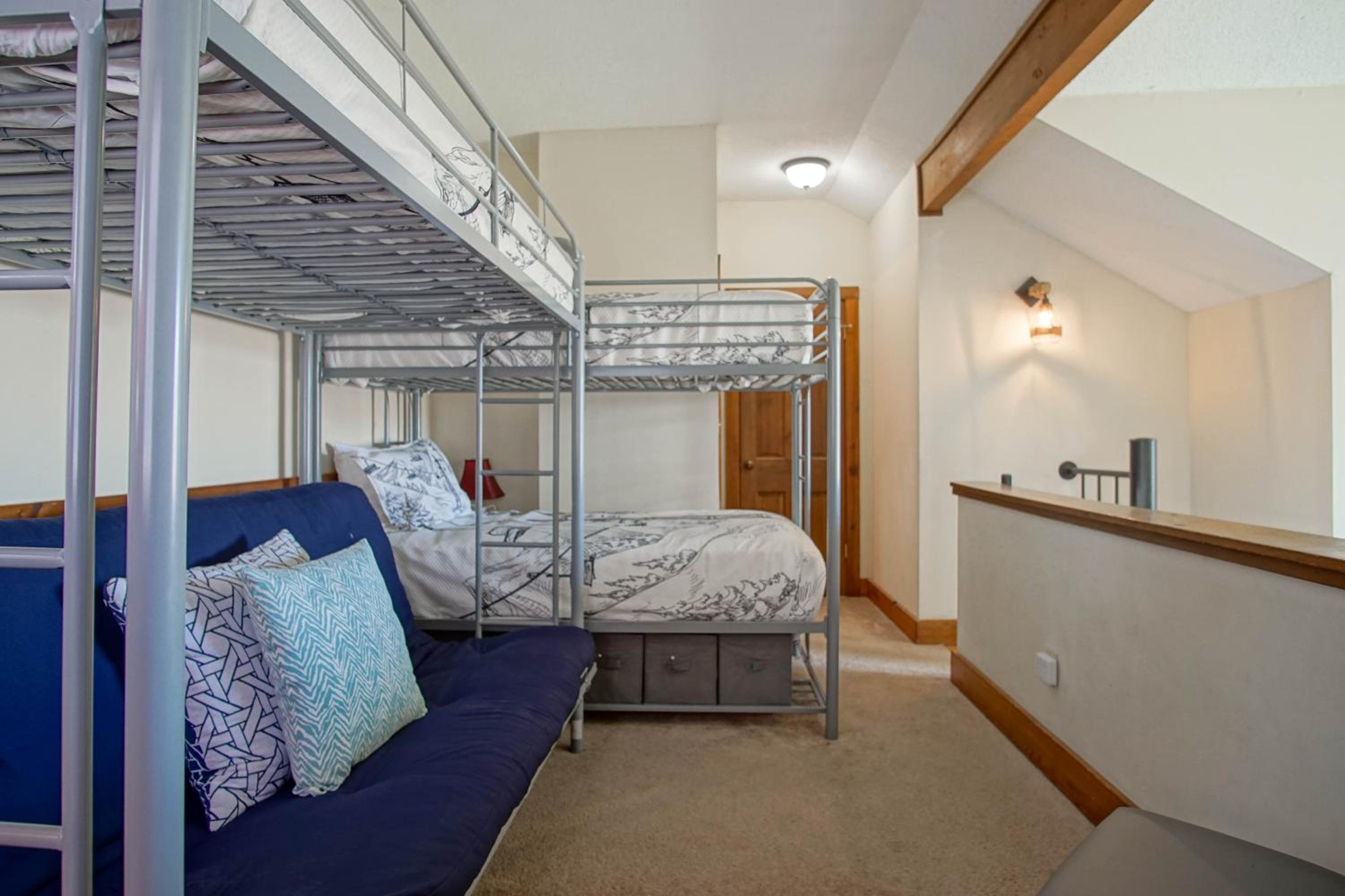 Whistlepunk 44 - 1 Bedroom with loft, Slopeside Complex