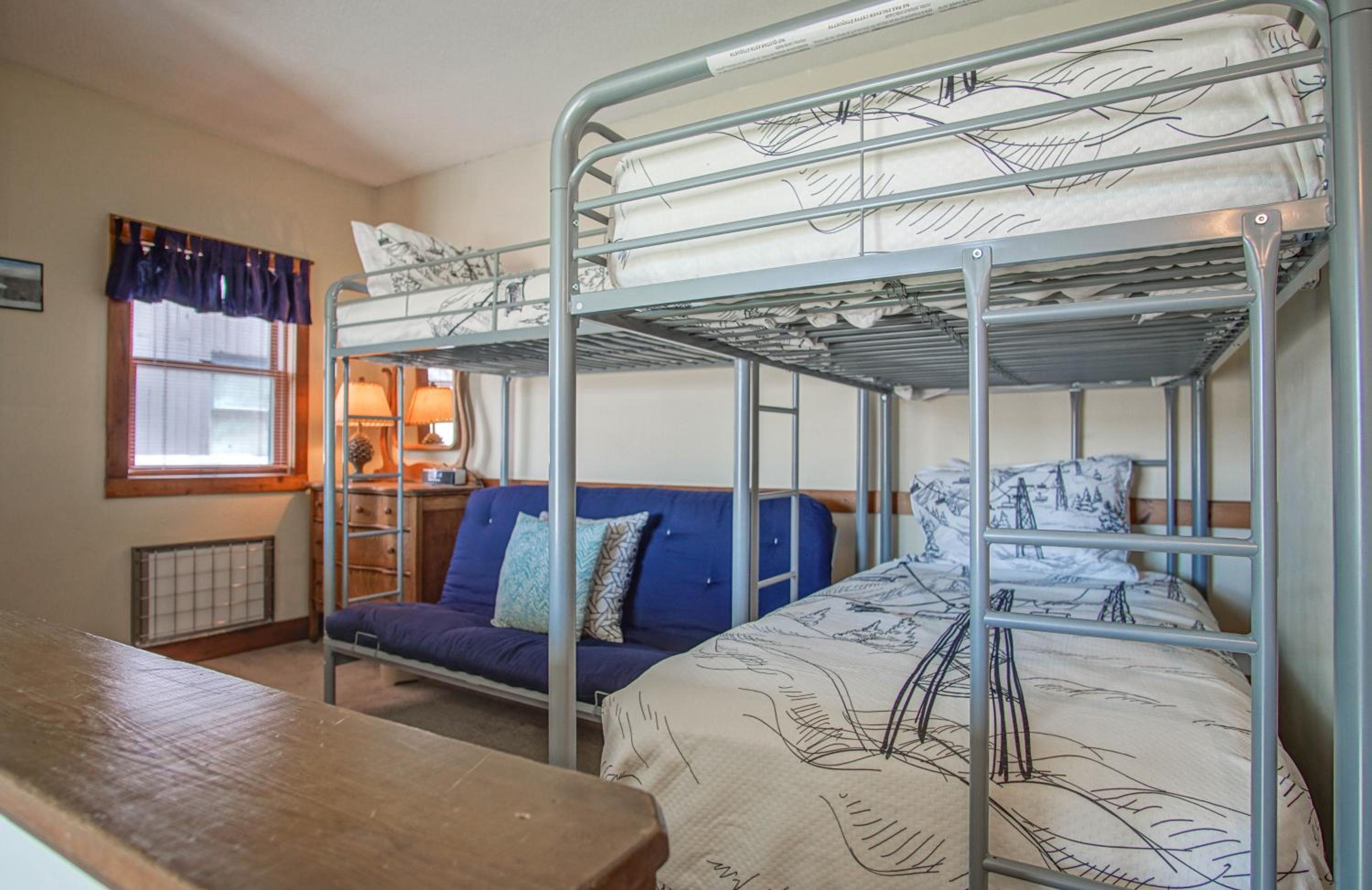 Whistlepunk 44 - 1 Bedroom with loft, Slopeside Complex